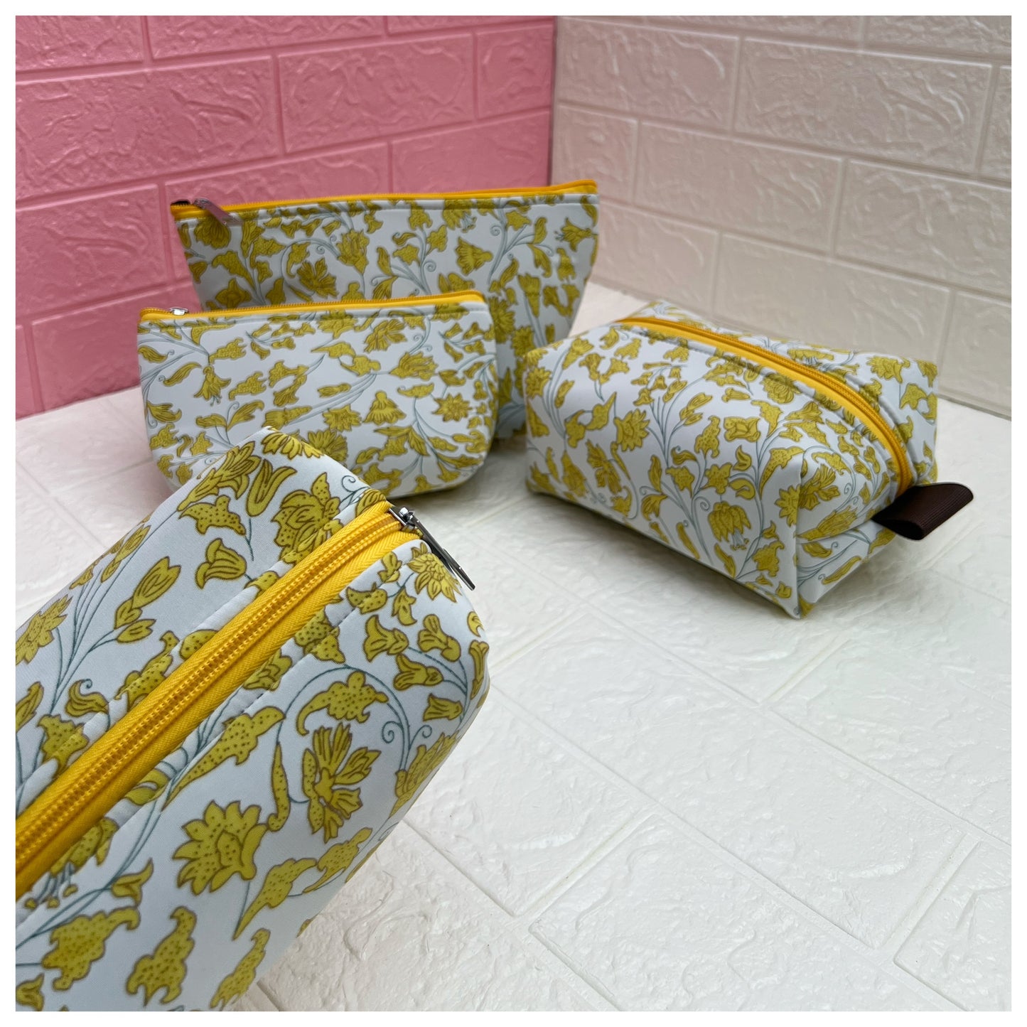 YELLOW BELL POUCHES