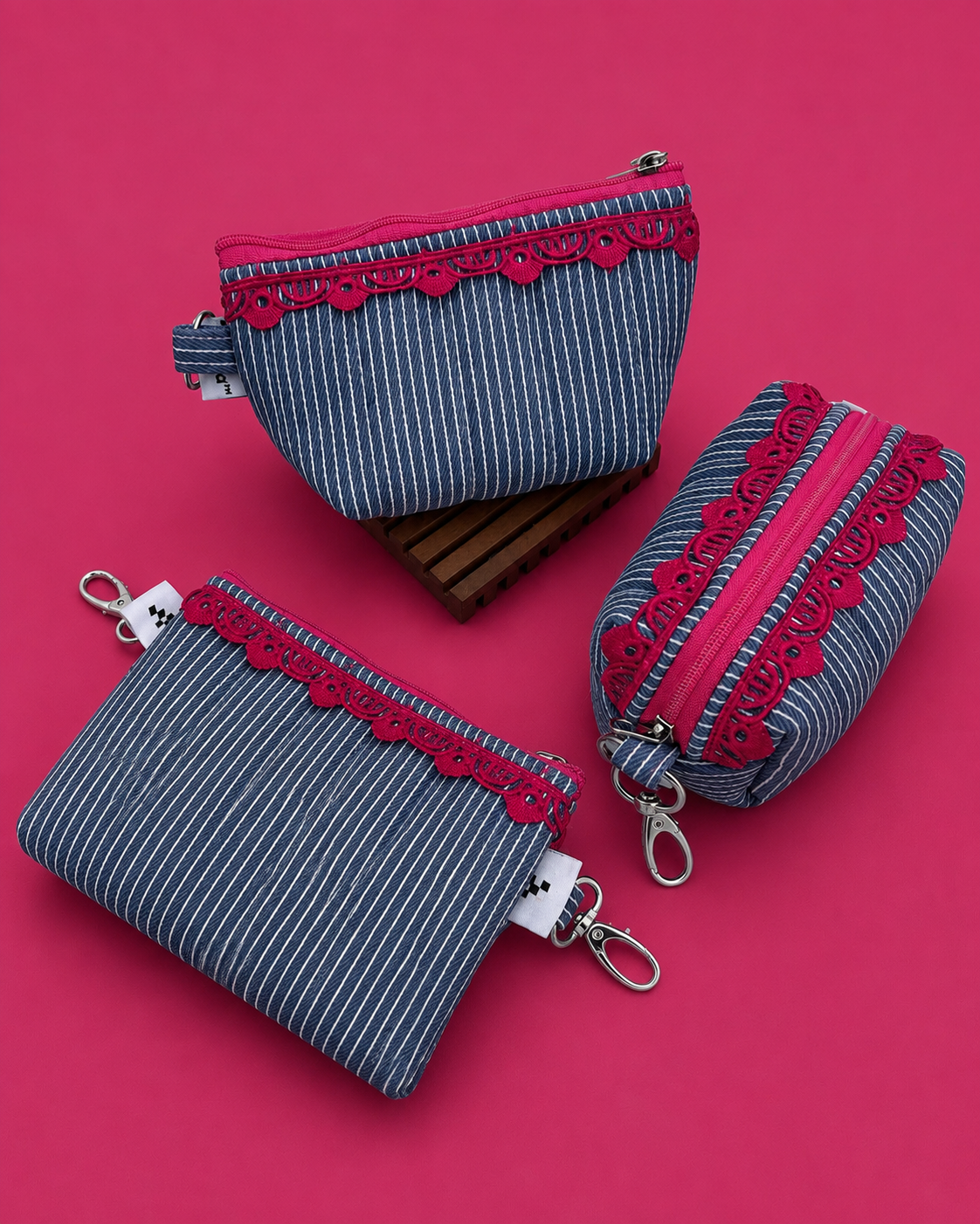 BLUE STRIPE KEYCHARM
