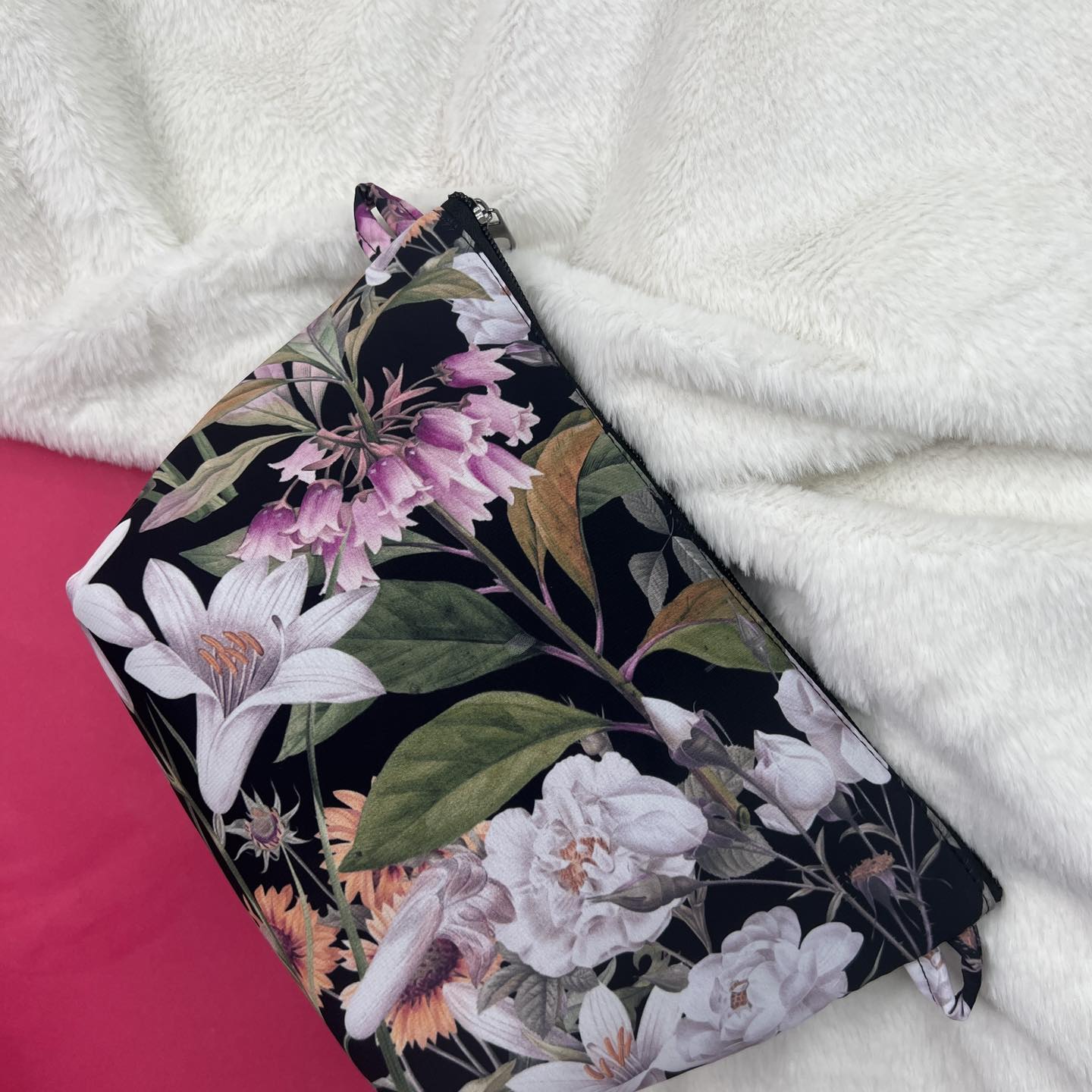 BLACK FLORAL CONVERTIBLE POUCH SET
