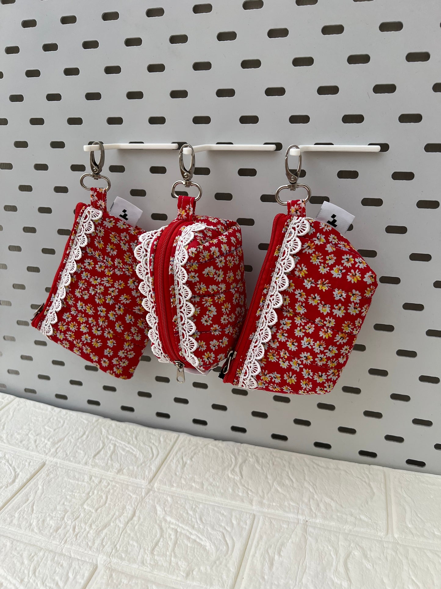 RED FLORAL KEY CHARM