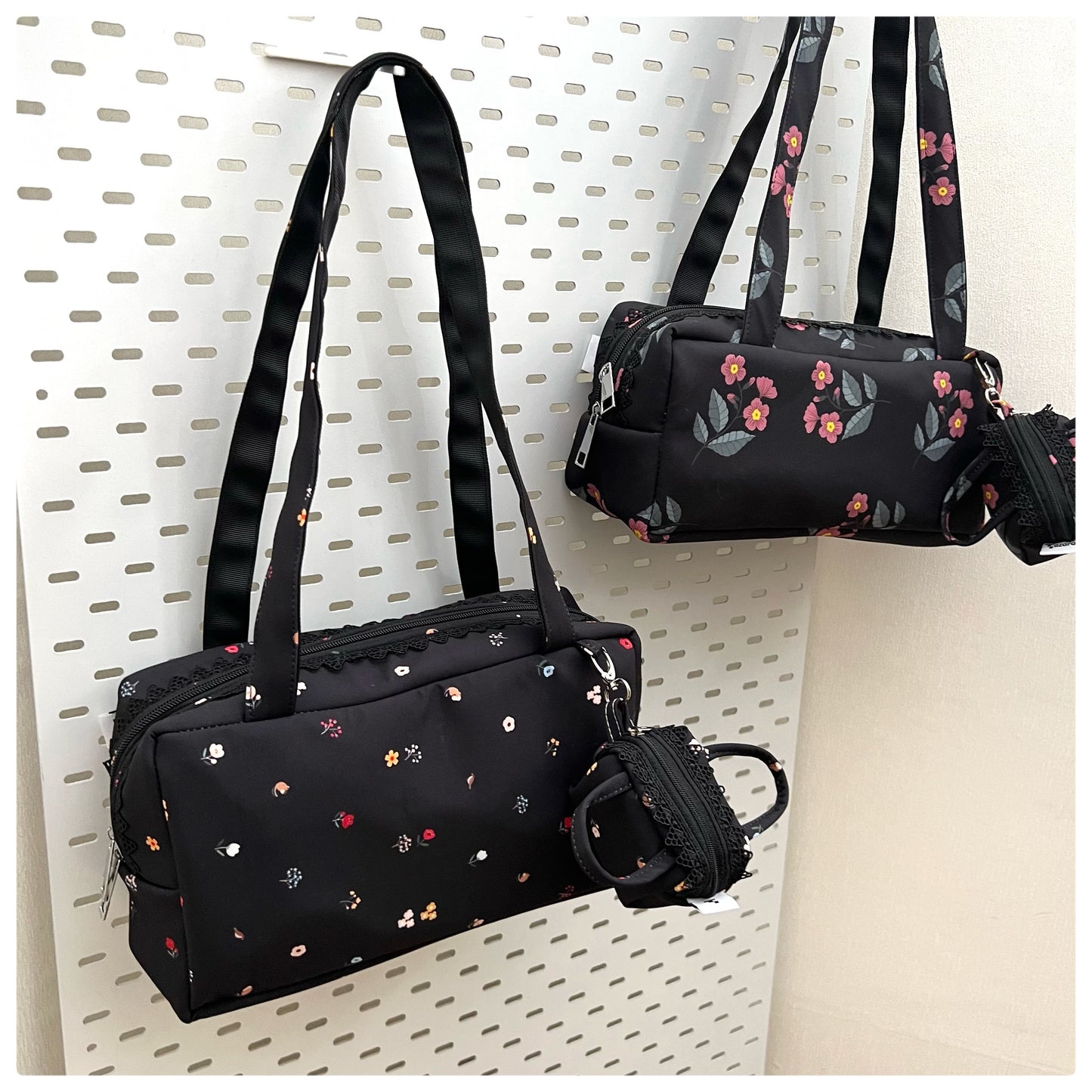 BLACK FLORAL PIKO TOTE