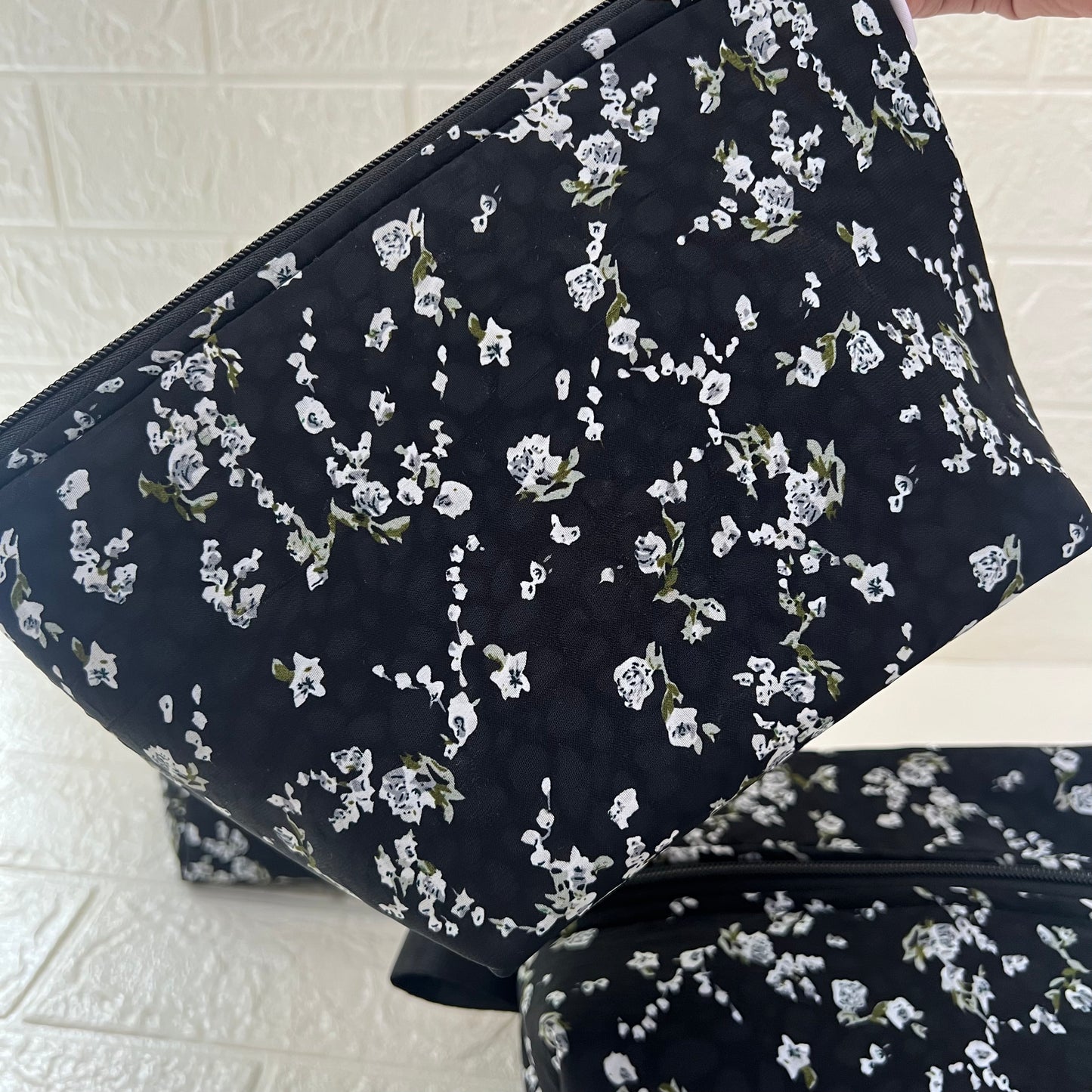 BLACK BLOSSOM POUCHES