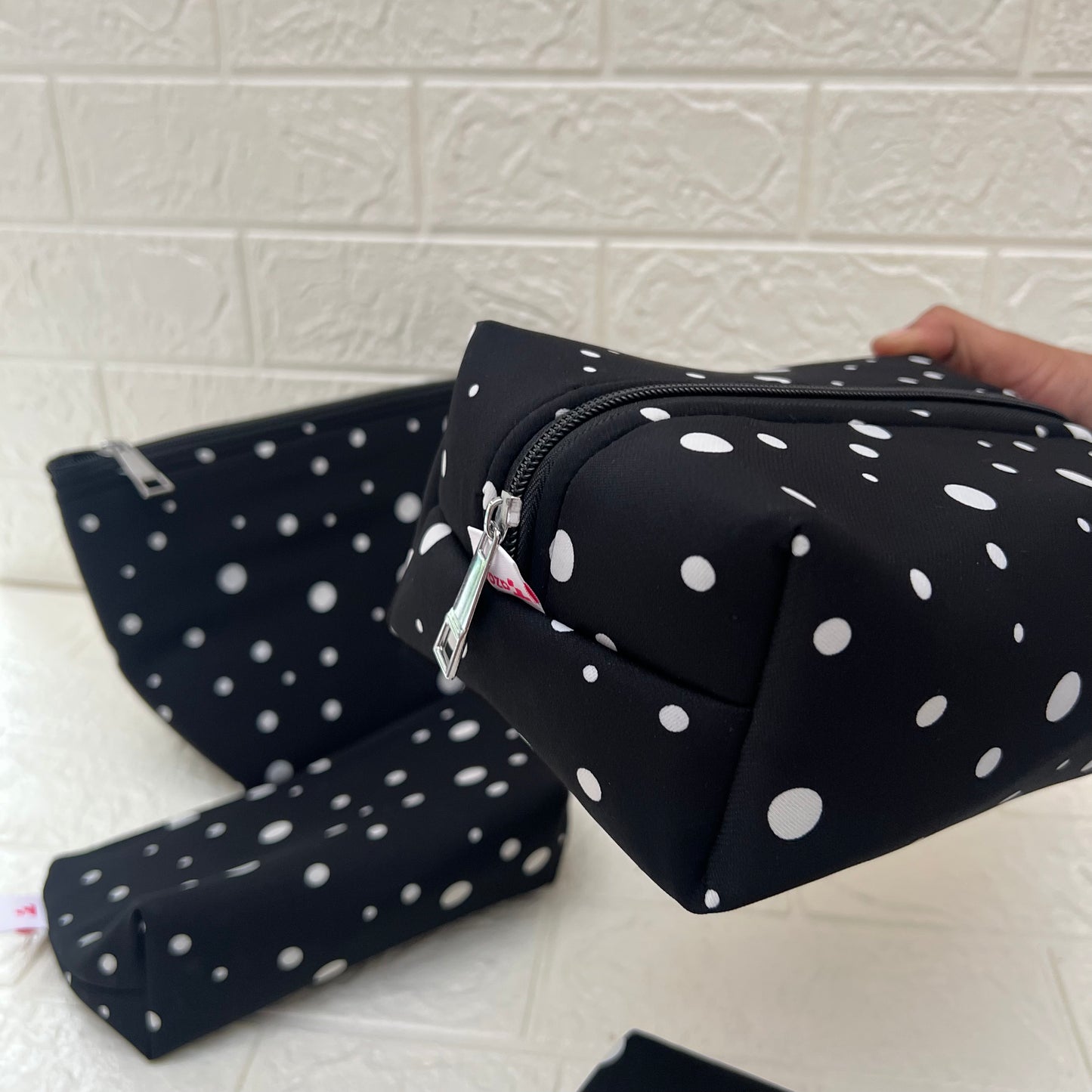 BLACK SMALL BIG POLKA POUCHES