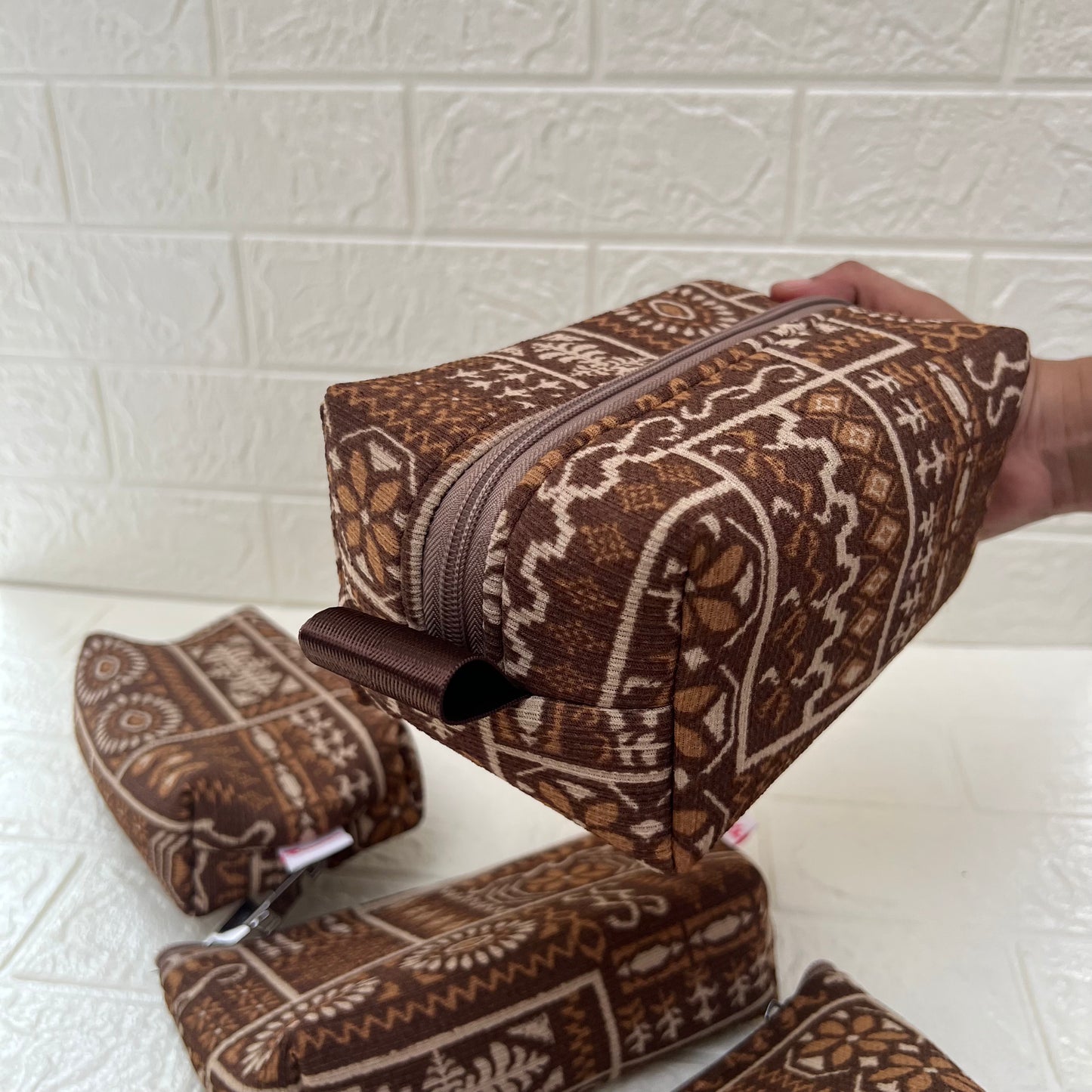 BROWN NOKSHA POUCHES