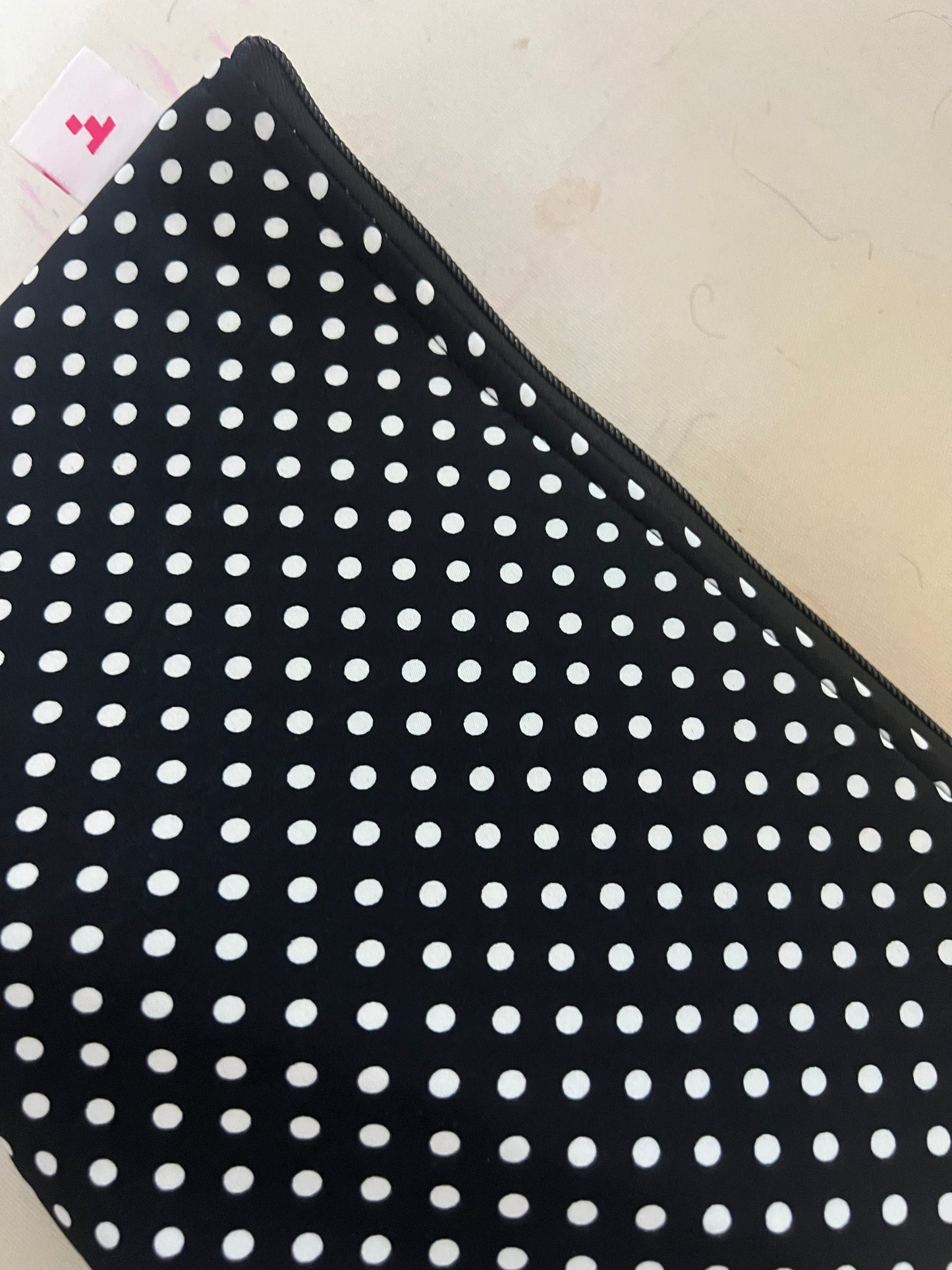 BNW SMALL POLKA POUCHES