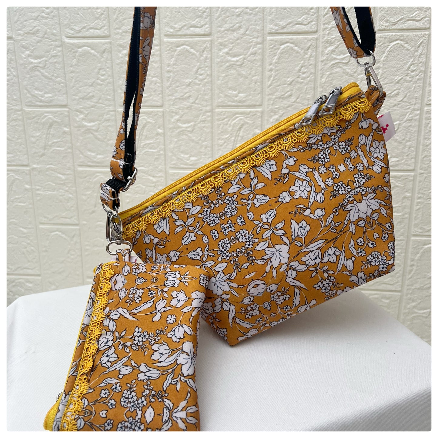 YELLOW FLORAL PARIZAT CROSSBODY