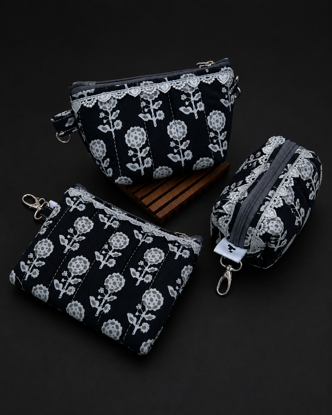 BNW2 BAGCHARM
