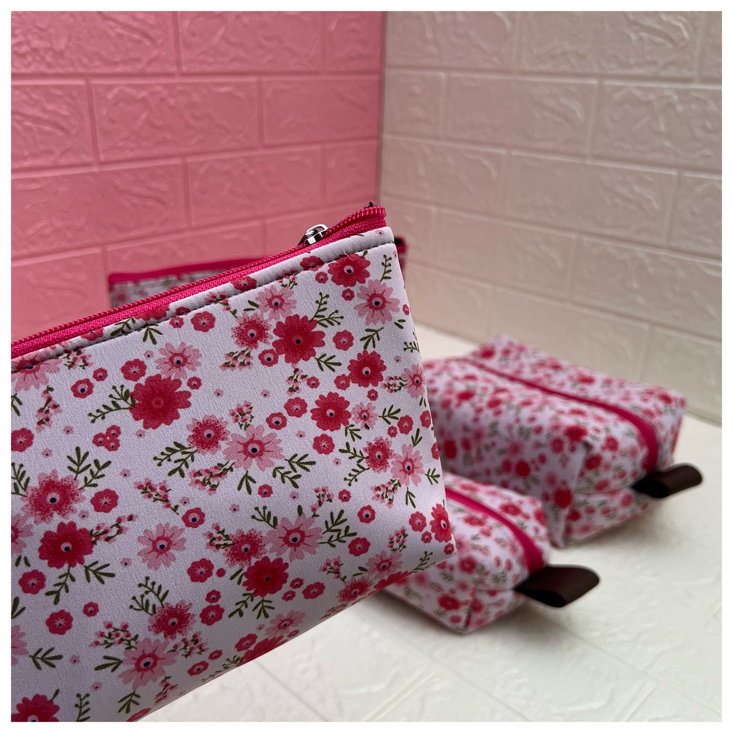 PINK SMALL FLORAL POUCHES