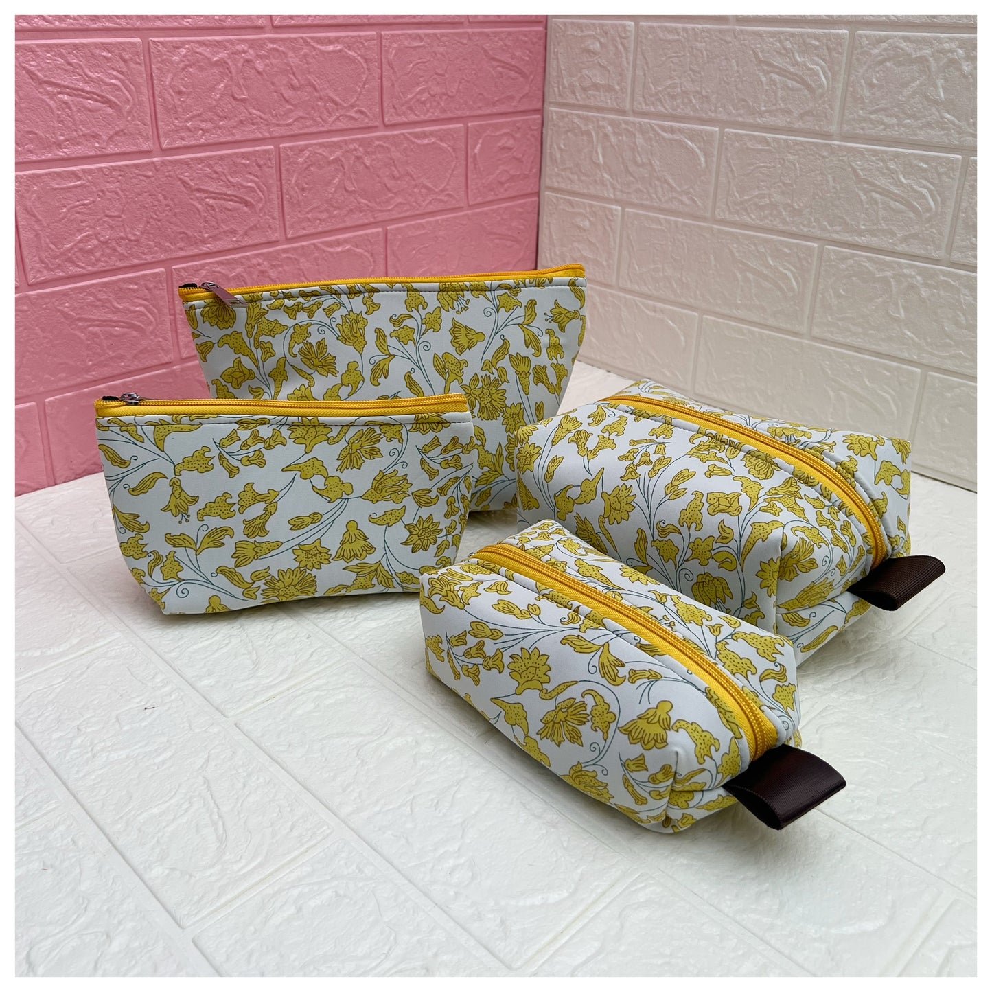 YELLOW BELL POUCHES