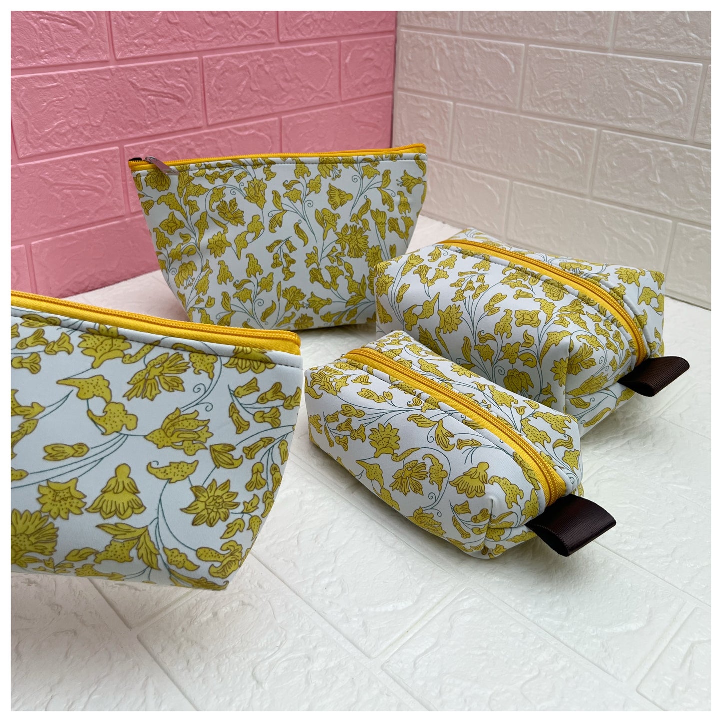 YELLOW BELL POUCHES