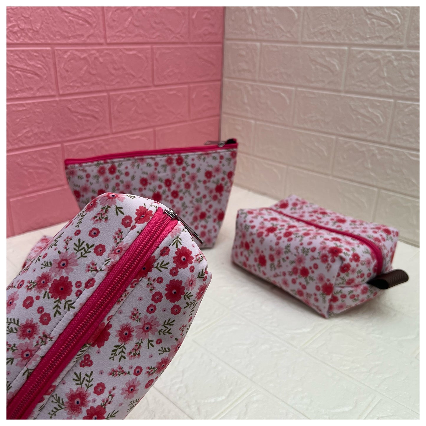 PINK SMALL FLORAL POUCHES
