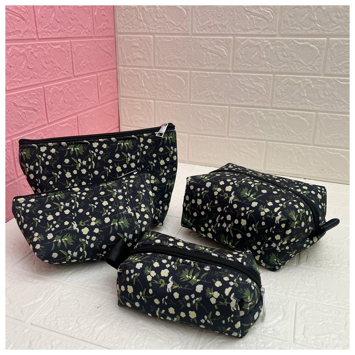 WAXFLOWER POUCHES