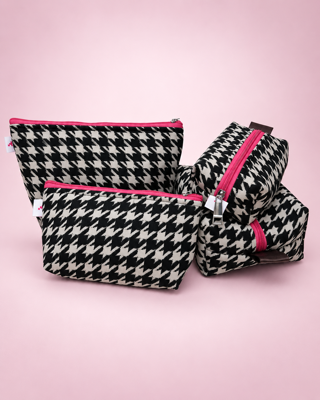 HOUNDSTOOTH POUCHES