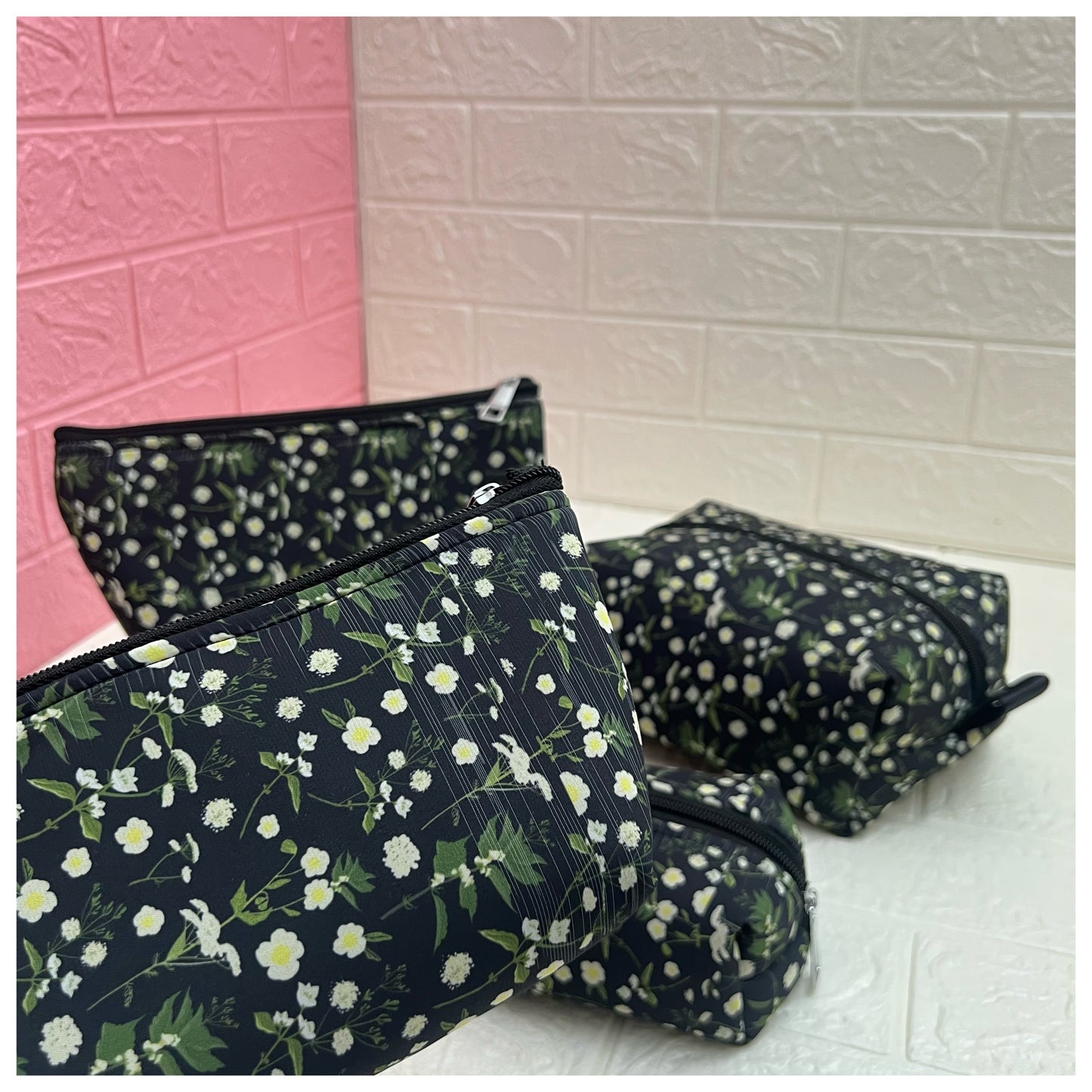 WAXFLOWER POUCHES