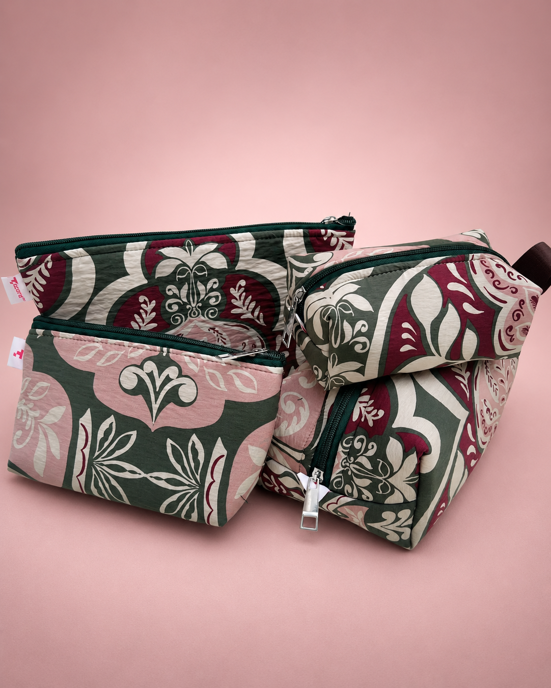 GEOMETRIC POUCHES