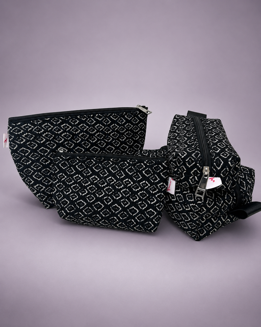 BLACK BOXYPOUCHES