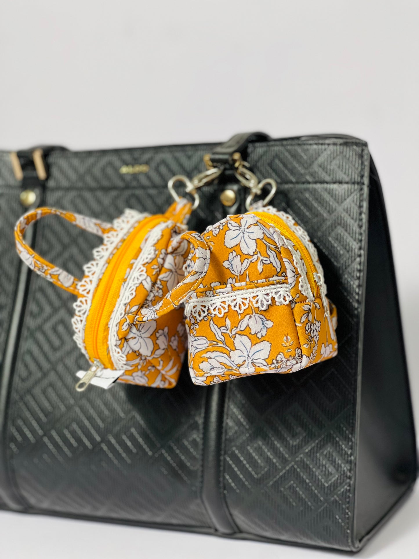 YELLOW FLORAL KEY CHARM