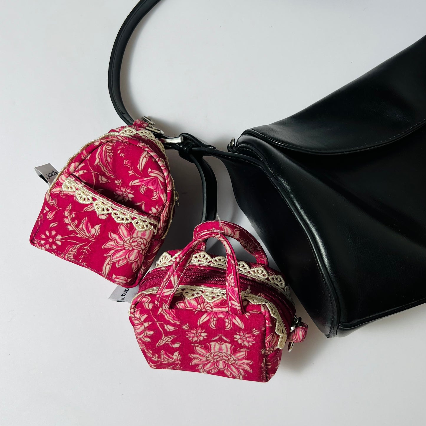PINK FLORAL KEY CHARM