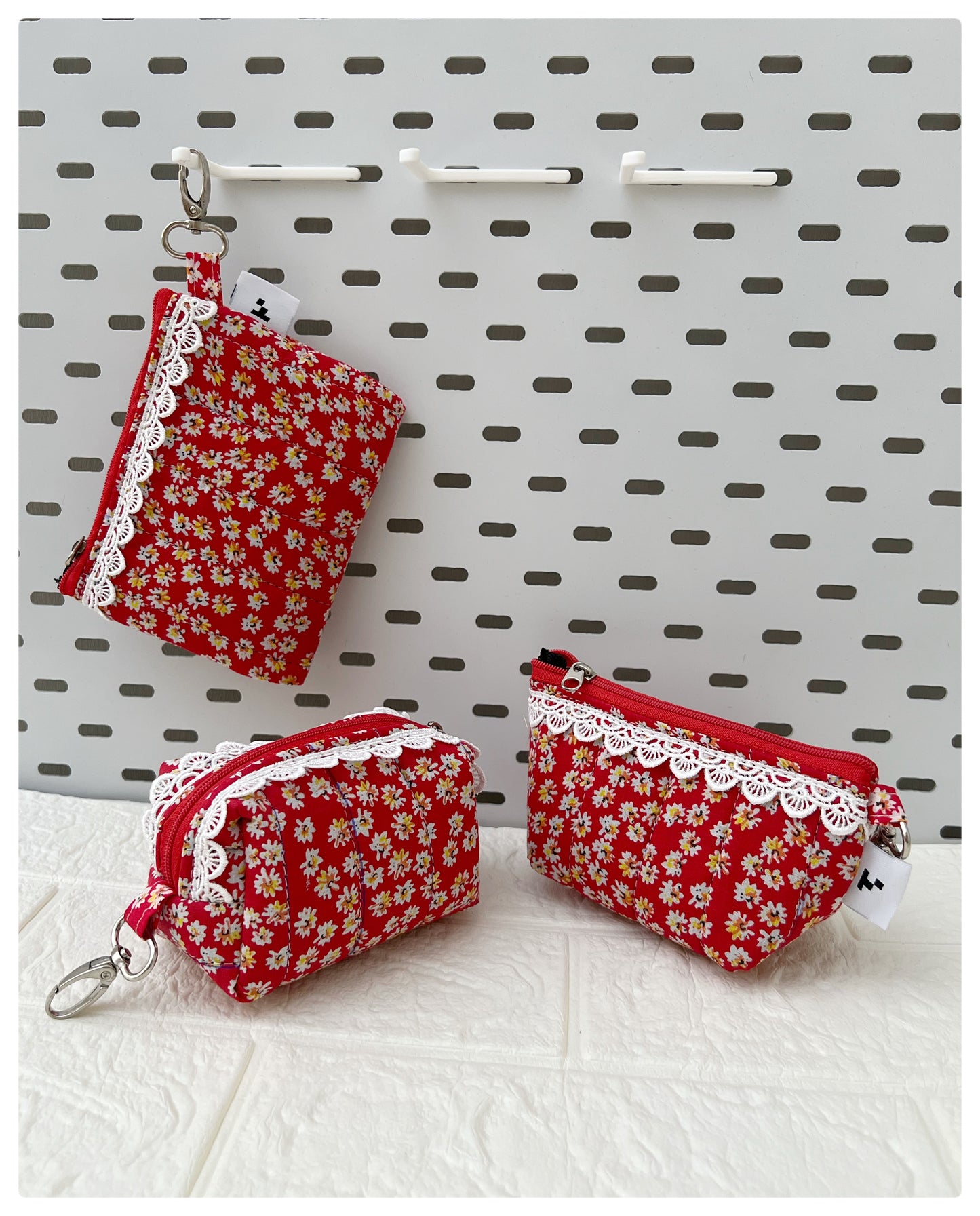 RED FLORAL KEY CHARM