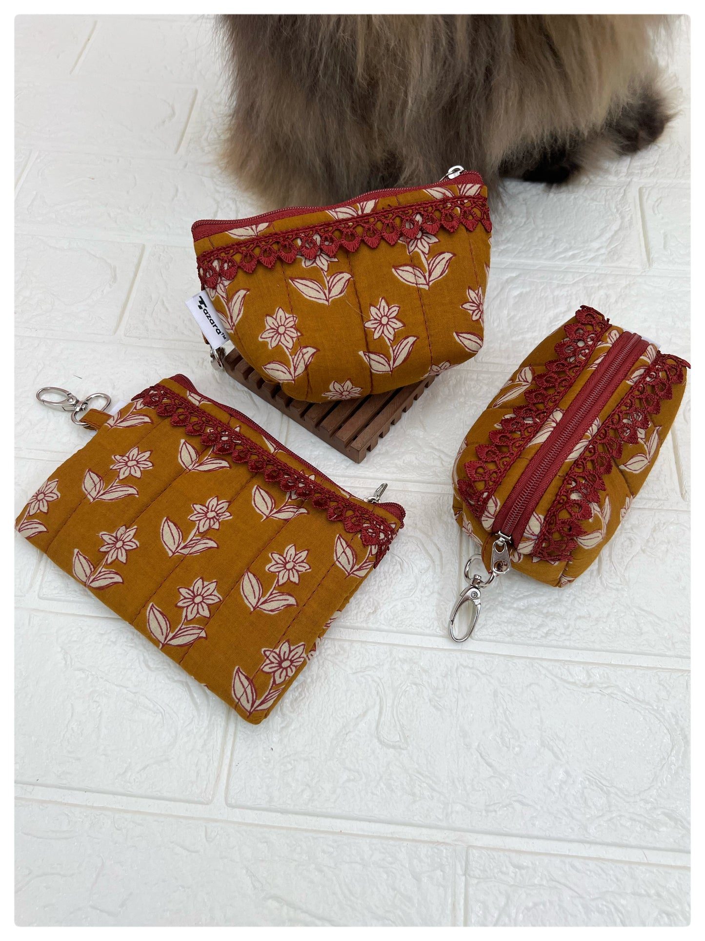 BROWN JOYPURI KEYCHARM