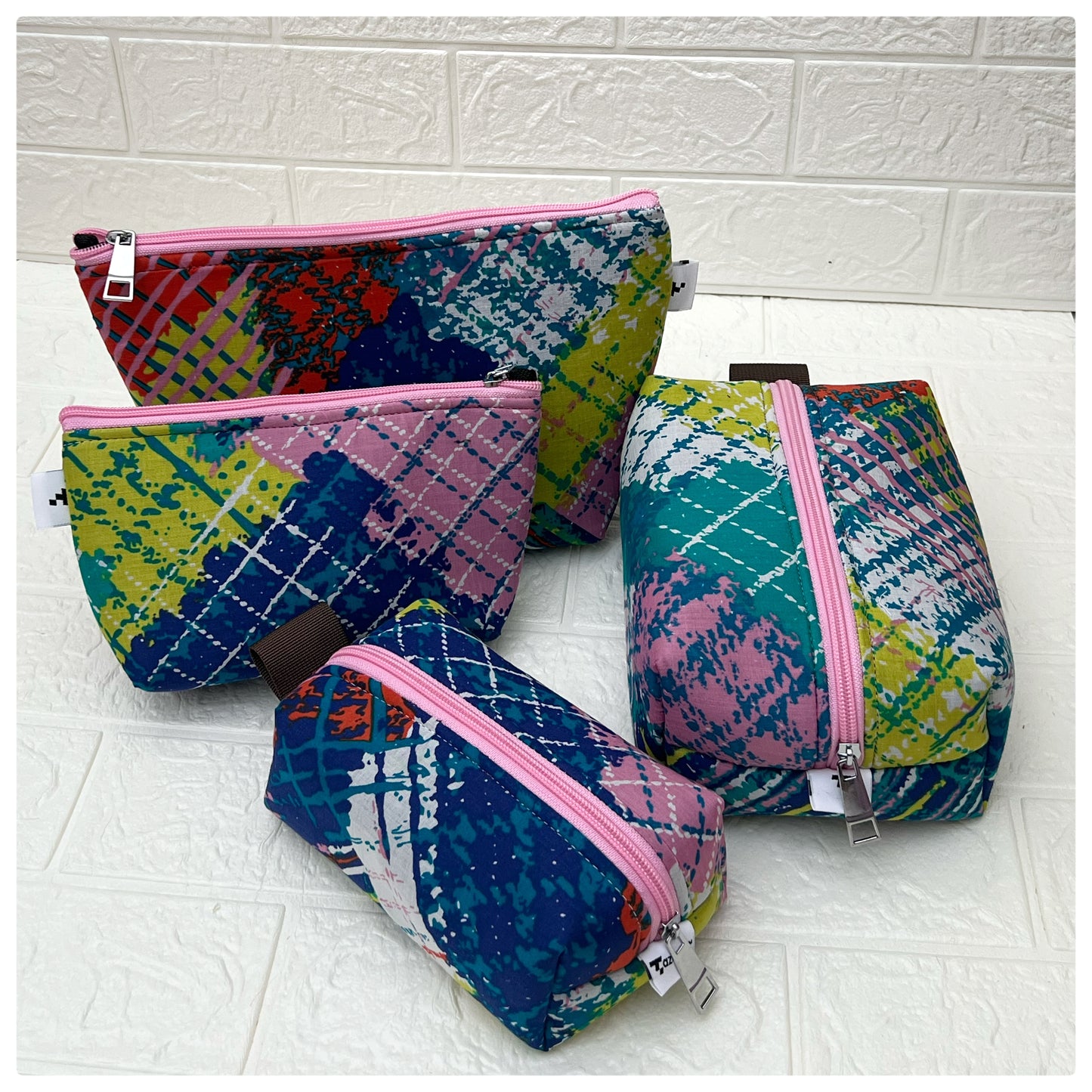 COLORFUL POUCHES