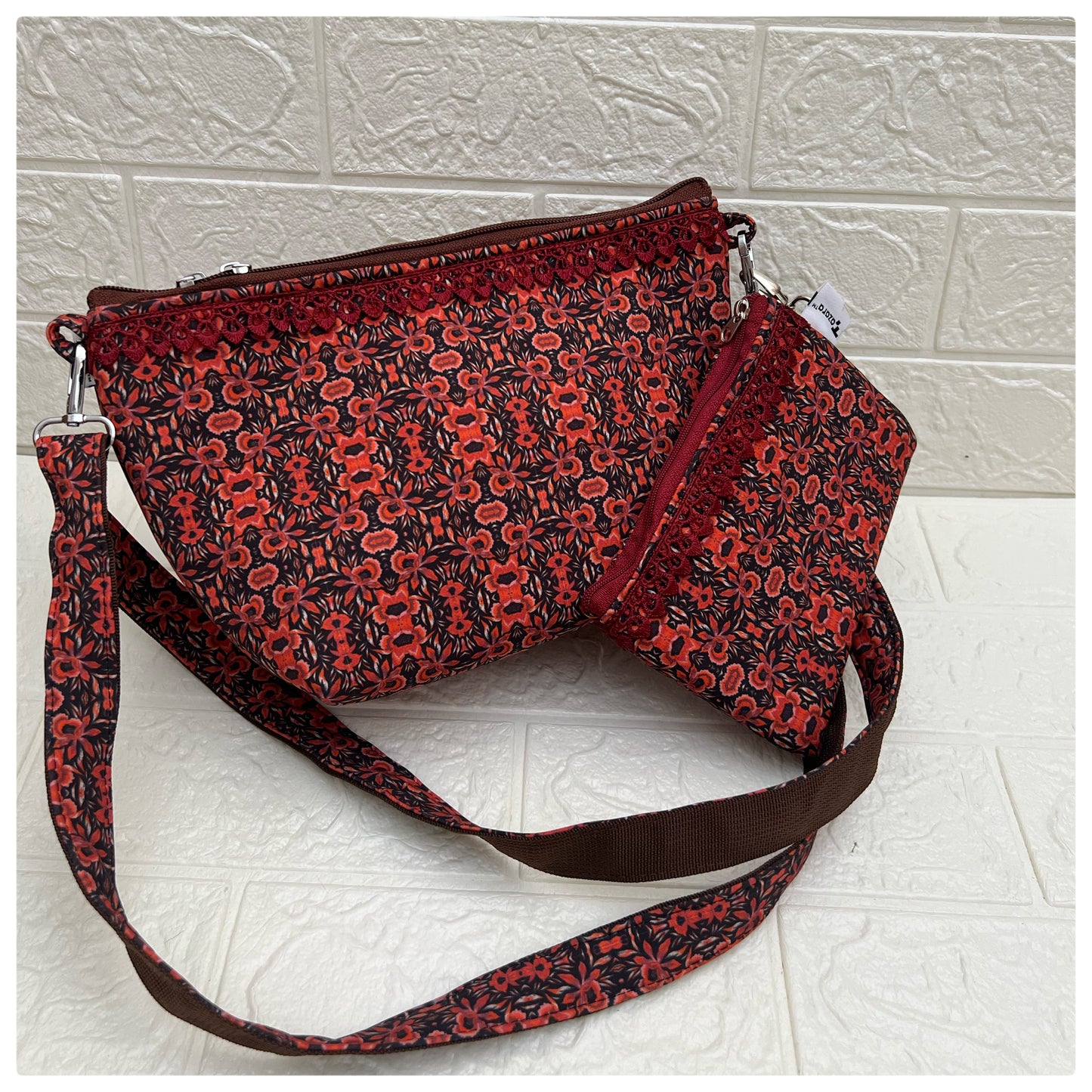 RED BLACK PARIZAT CROSSBODY