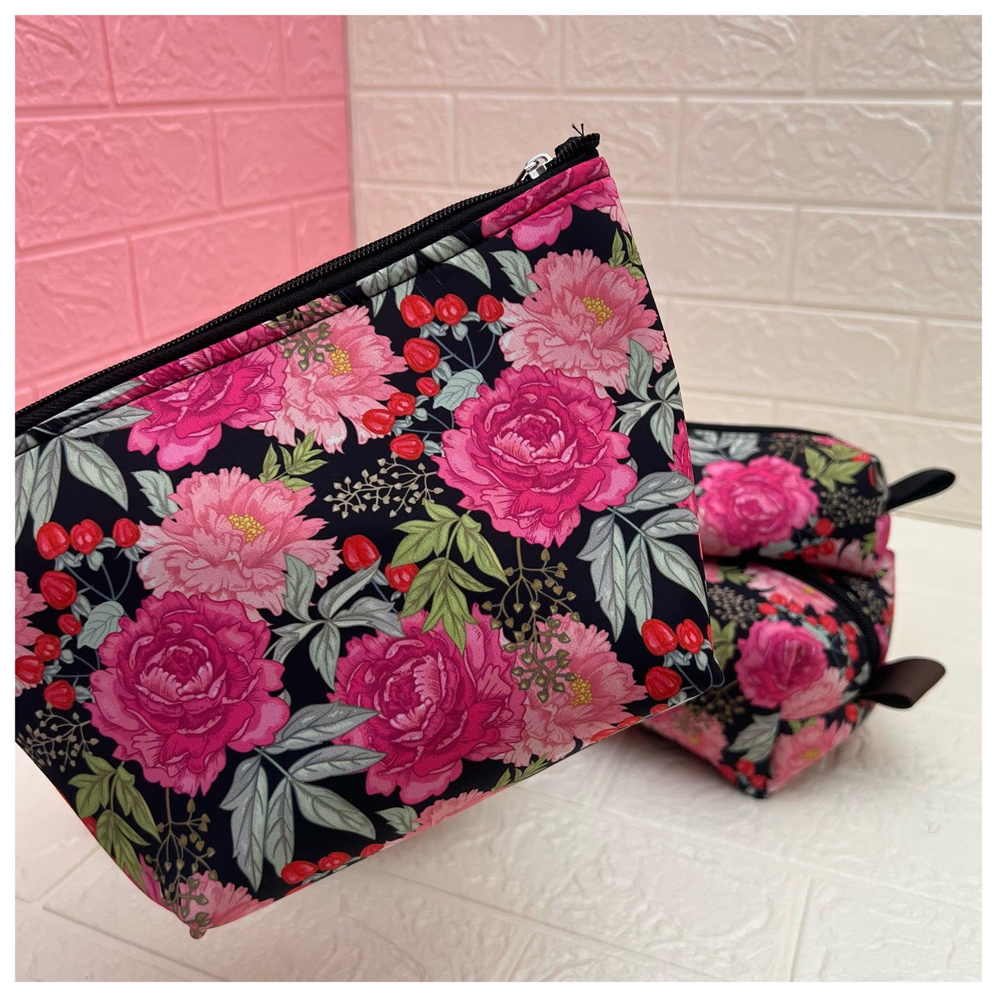 PINK JUNGLE POUCHES