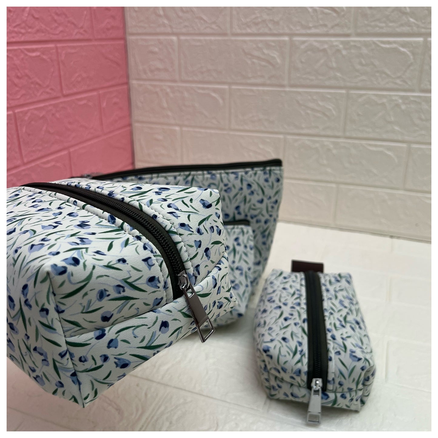 WHITE BLUE FLORAL POUCHES