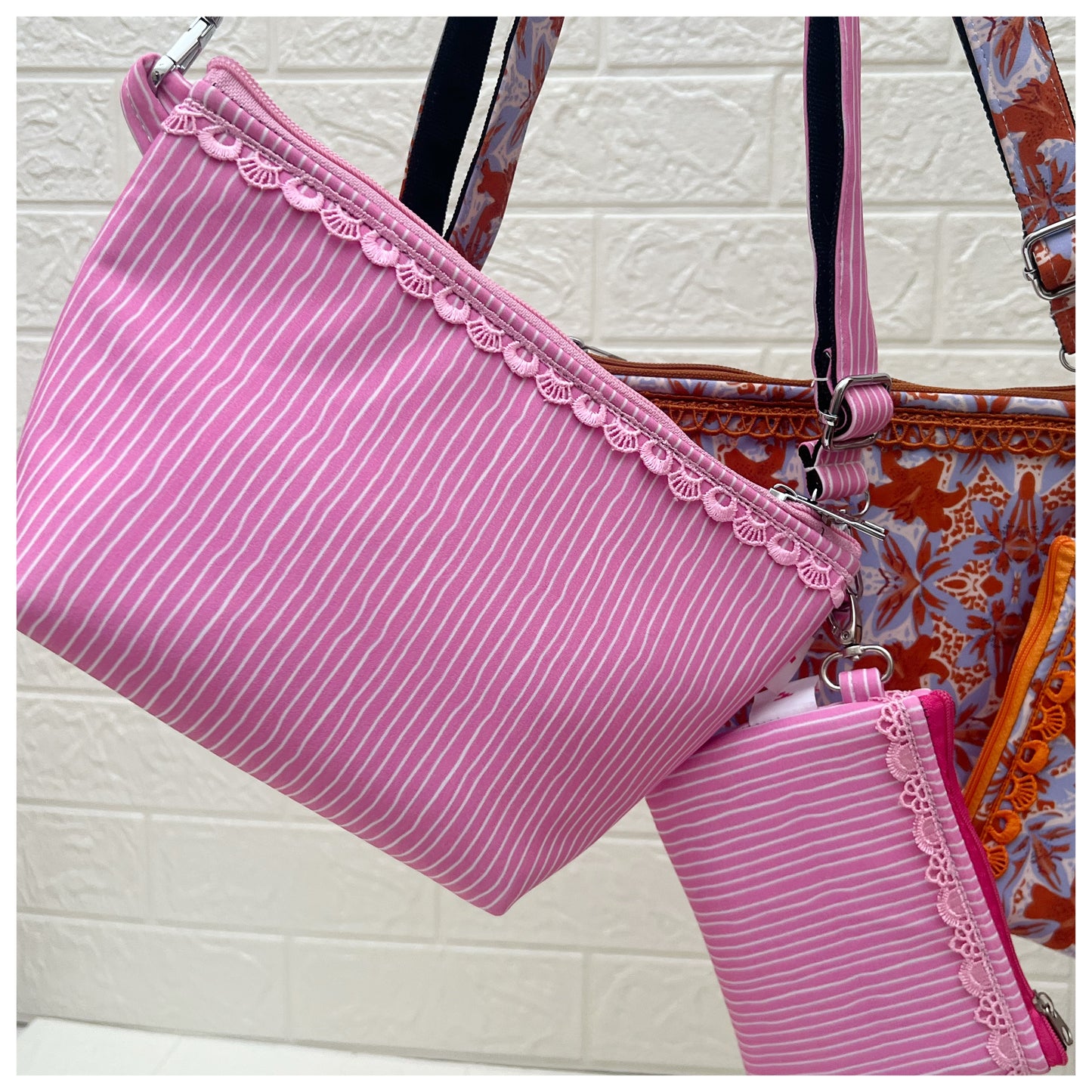 PINK STRIPE PARIZAT CROSSBODY