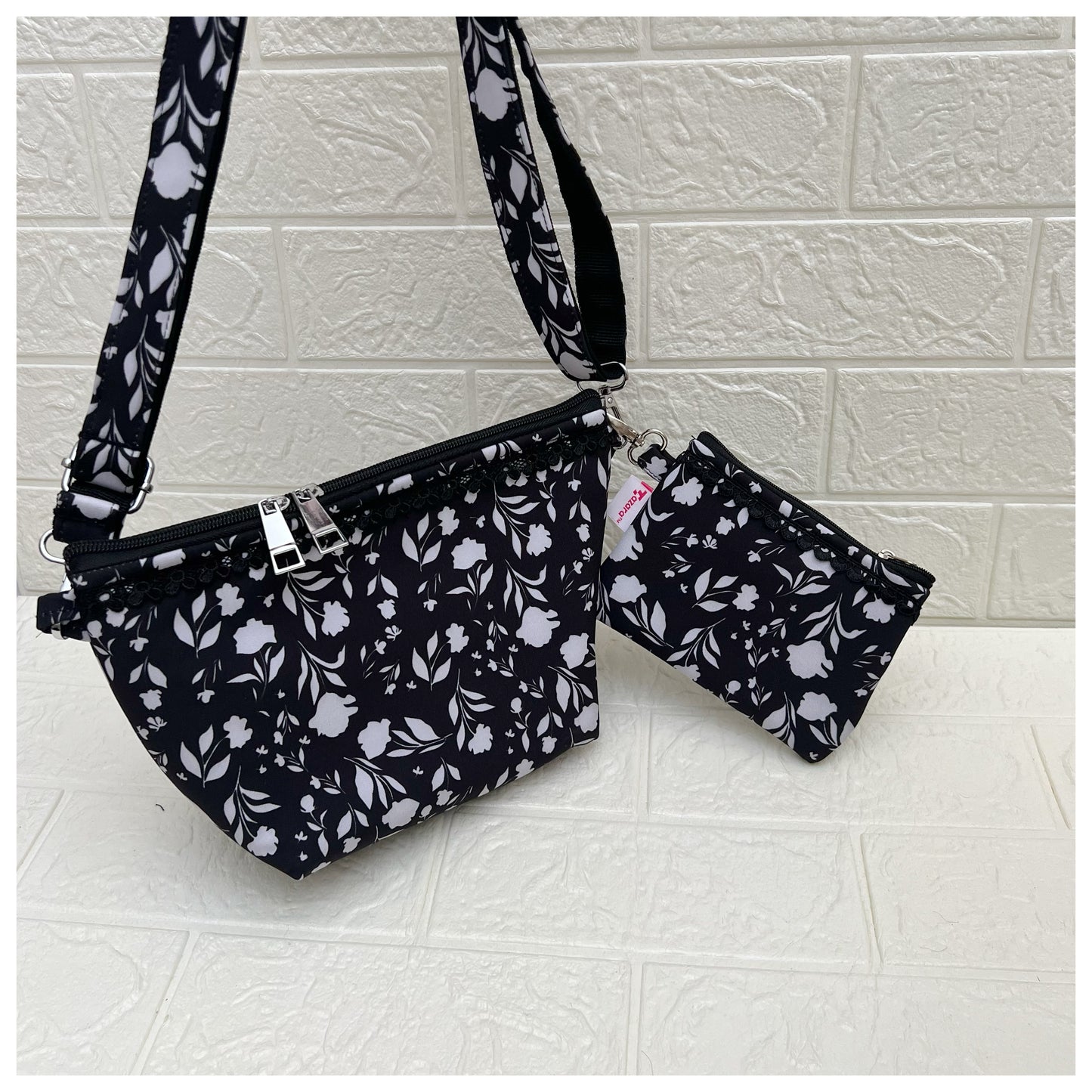 BNW2 FLORAL PARIZAT CROSSBODY