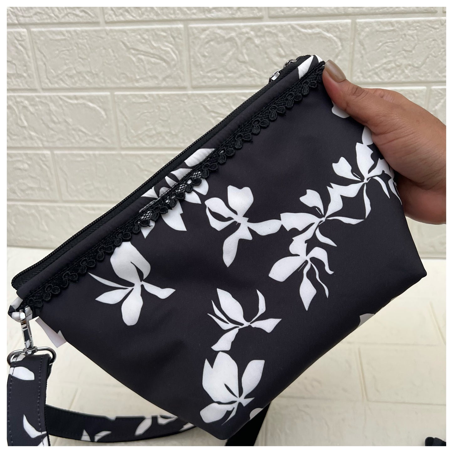 BNW3 FLORAL PARIZAT CROSSBODY