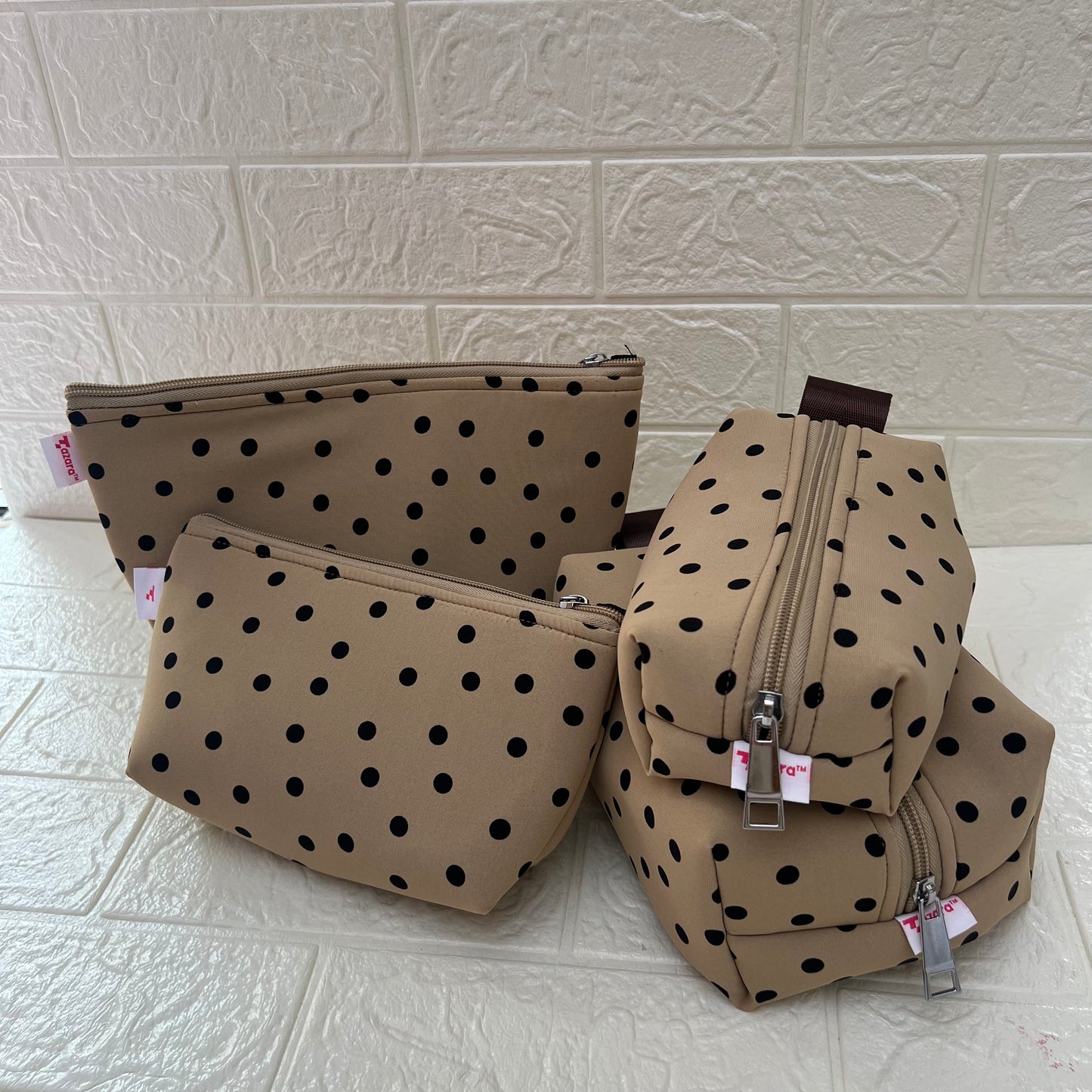 BEIGE POLKA POUCHES
