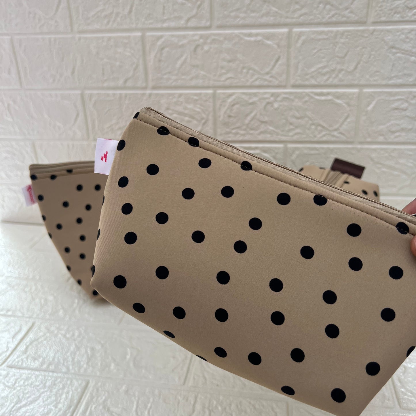 BEIGE POLKA POUCHES