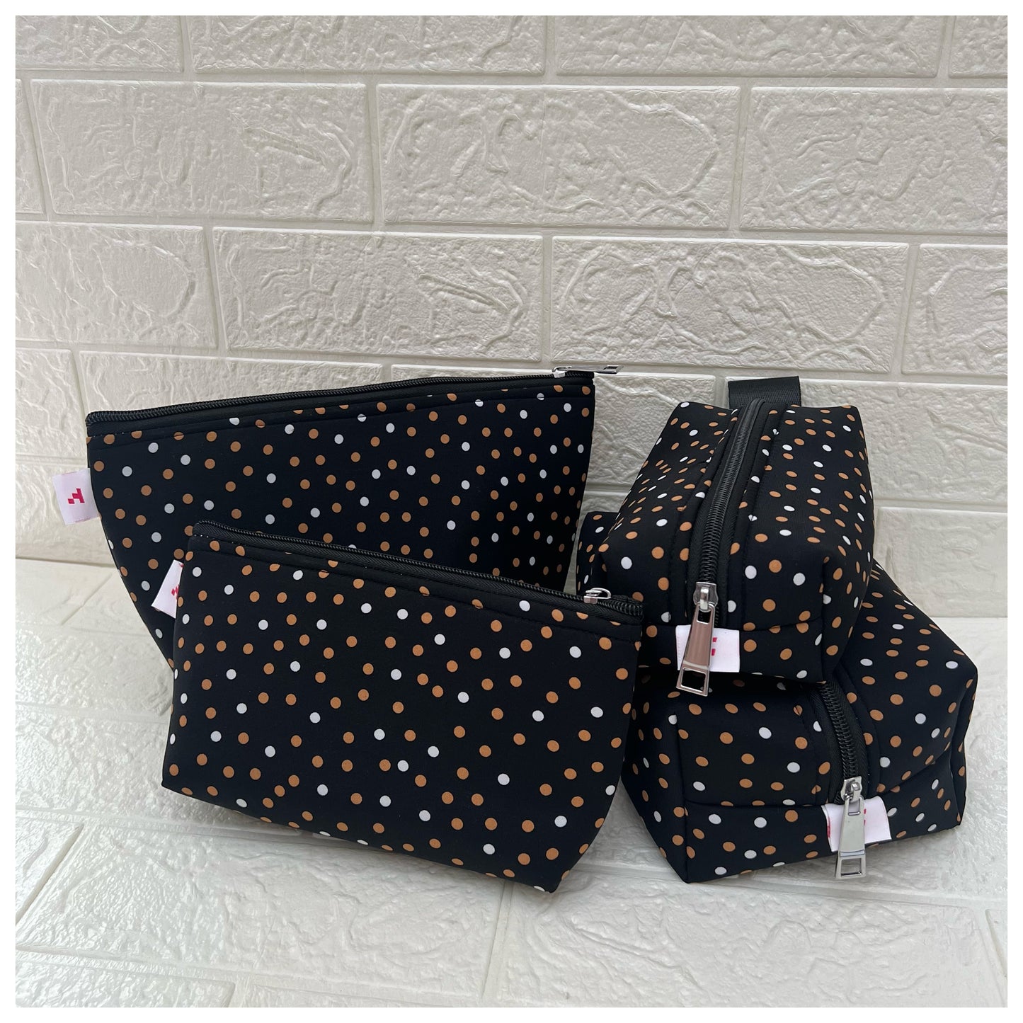 BLACK MULTI COLOR POLKA POUCHES