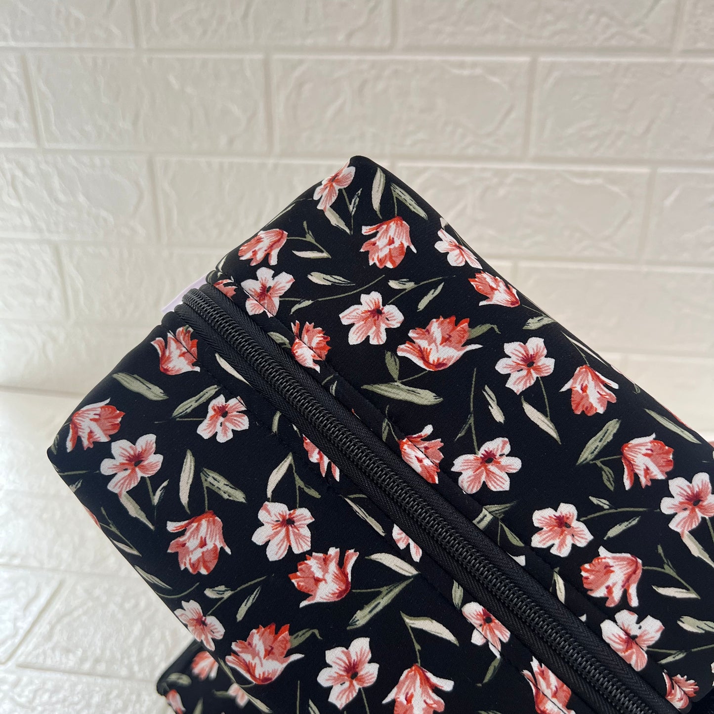 COSMOS FLORAL POUCHES
