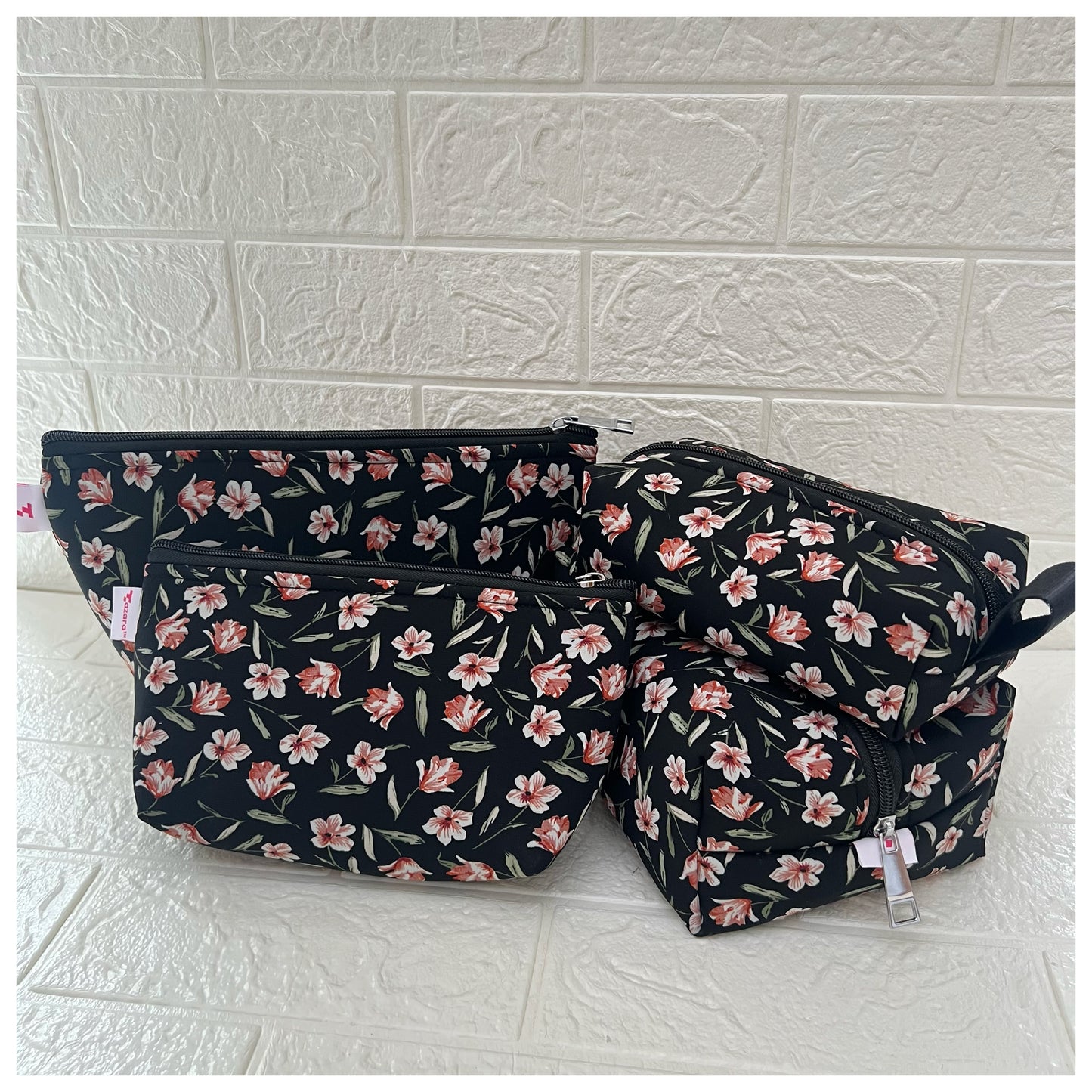 COSMOS FLORAL POUCHES