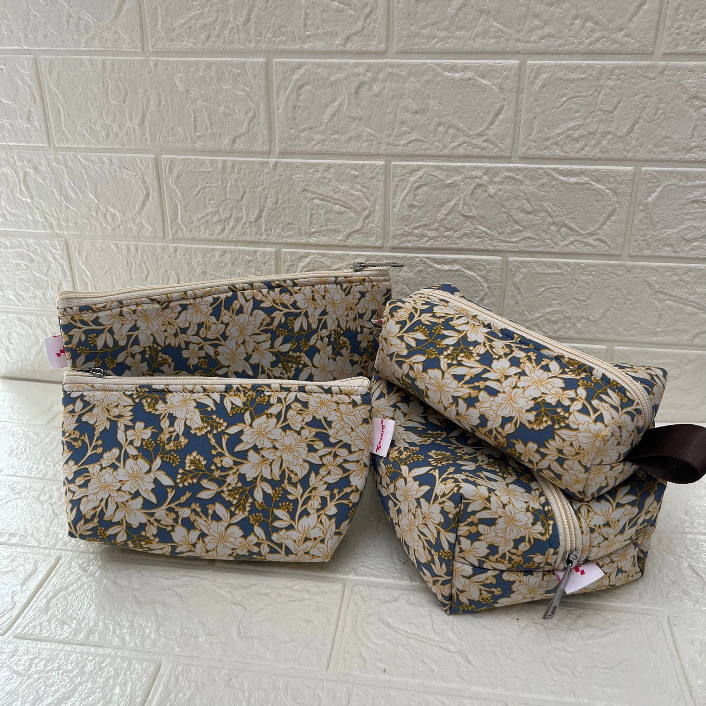 LIGHTBLUE FLORAL POUCHES