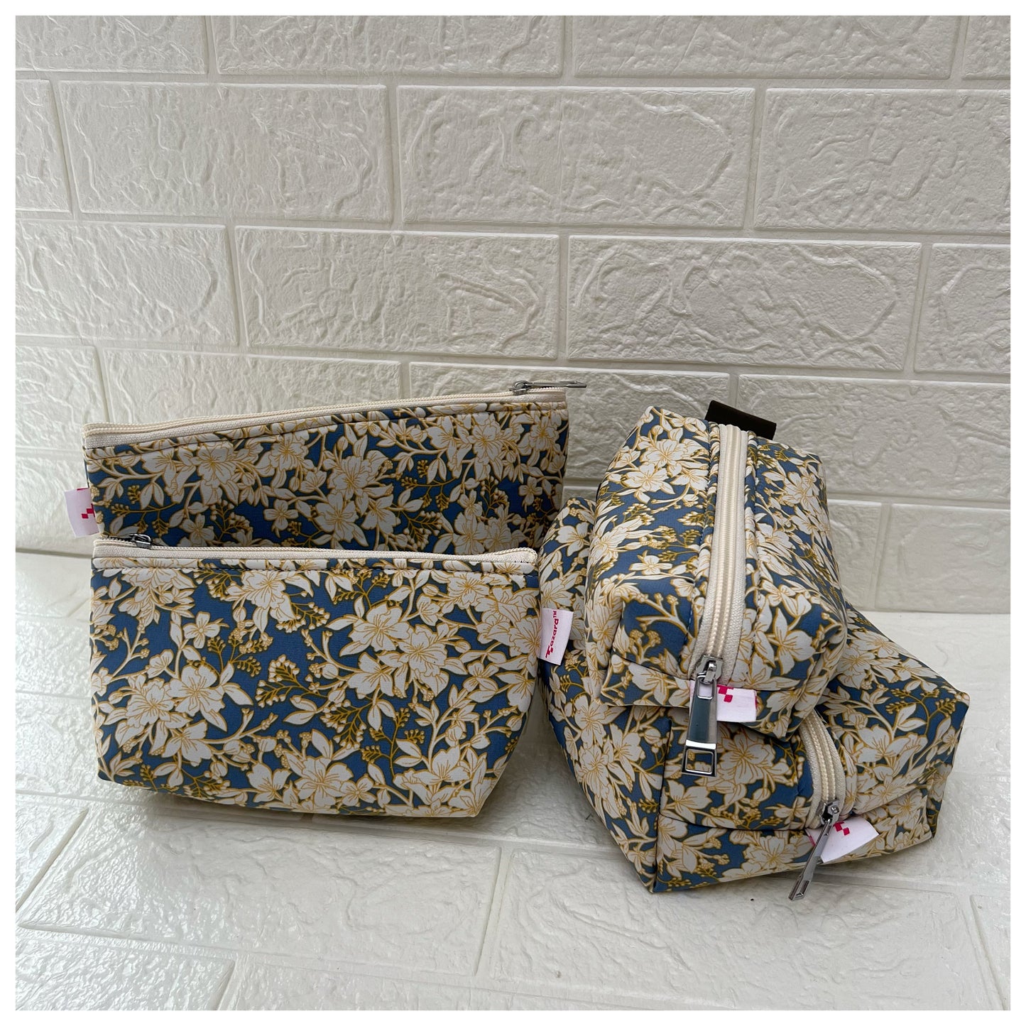 LIGHTBLUE FLORAL POUCHES