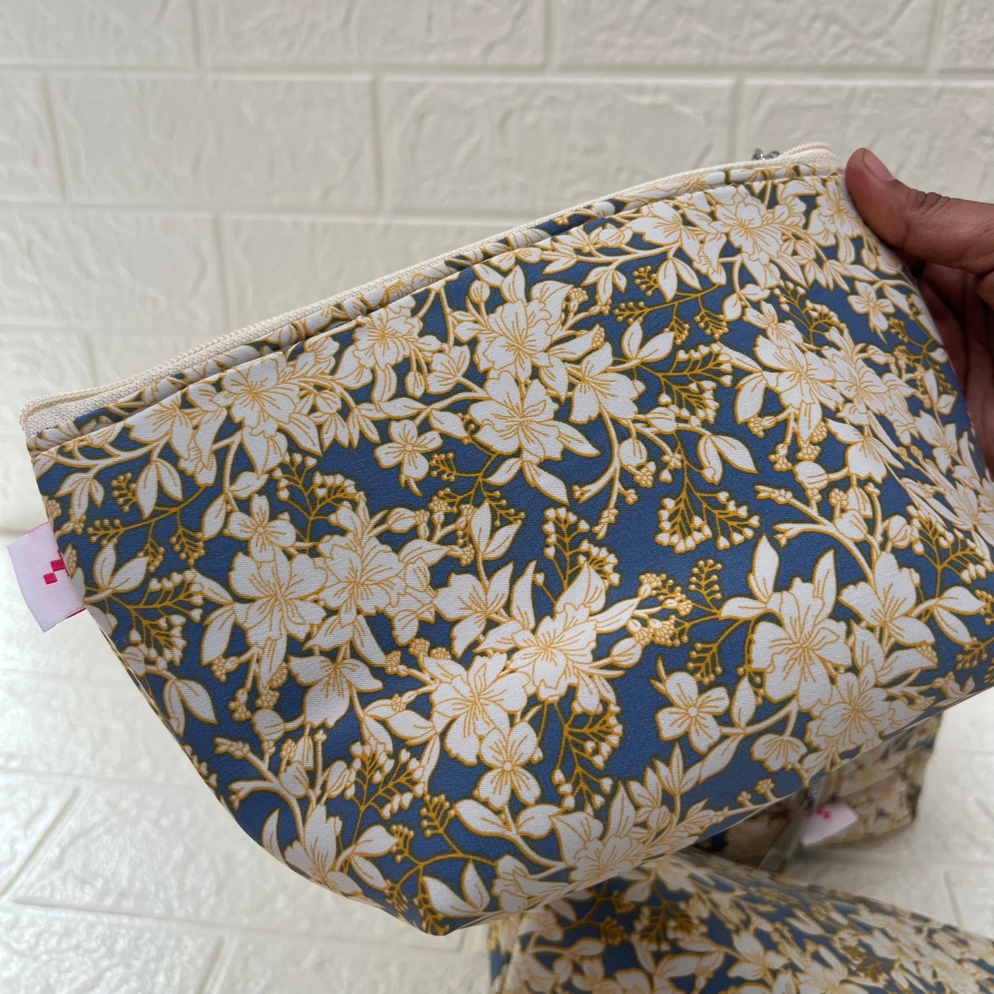 LIGHTBLUE FLORAL POUCHES