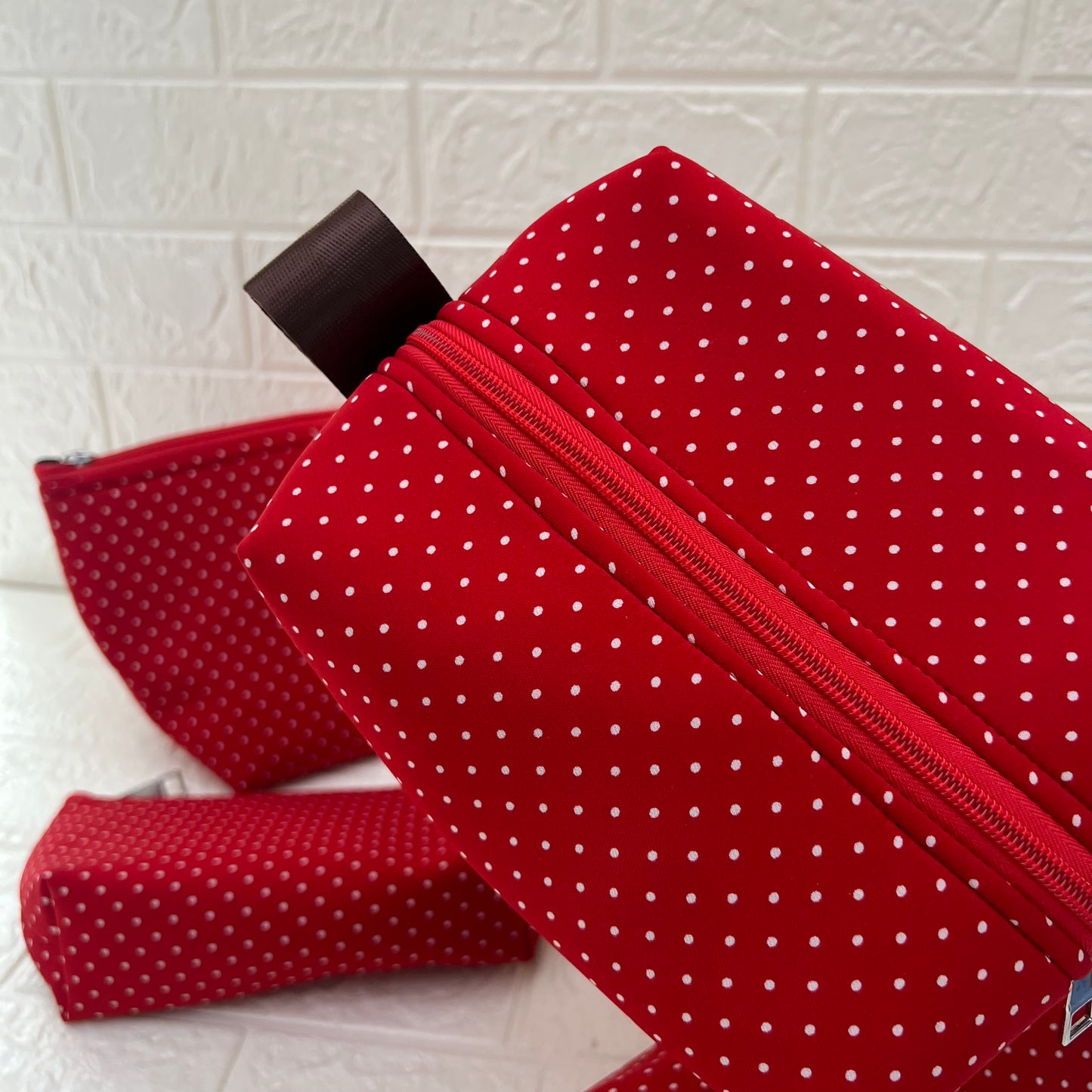 RED SMALL POLKA POUCHES