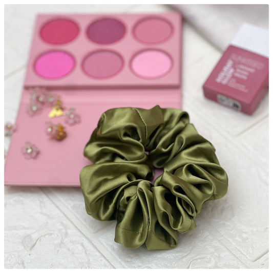 GREEN1 SCRUNCHIES