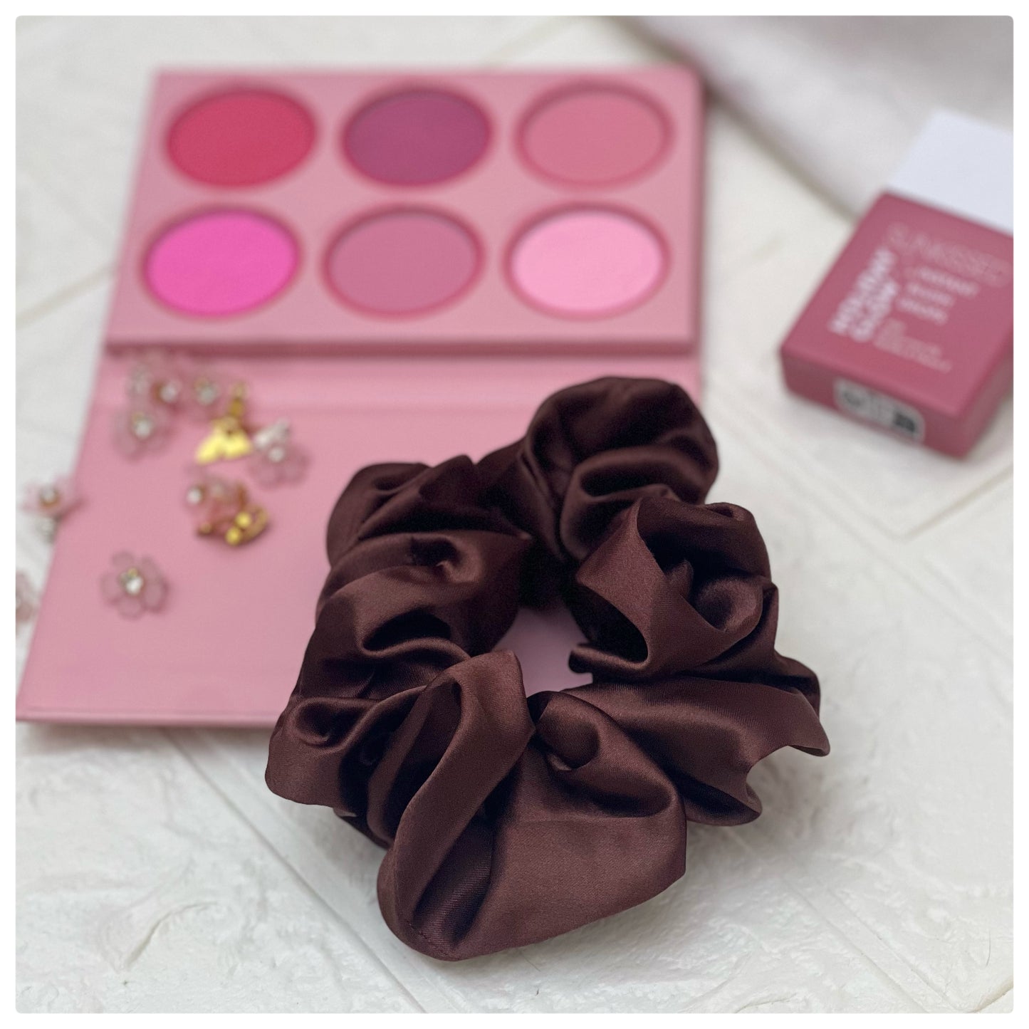 BROWN1 SCRUNCHIES