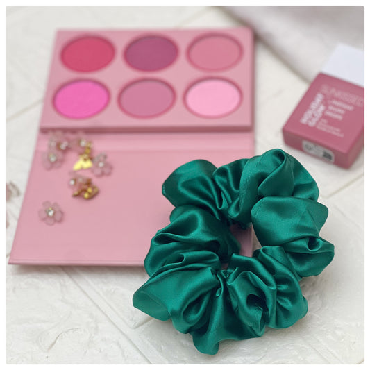 GREEN3 SCRUNCHIES