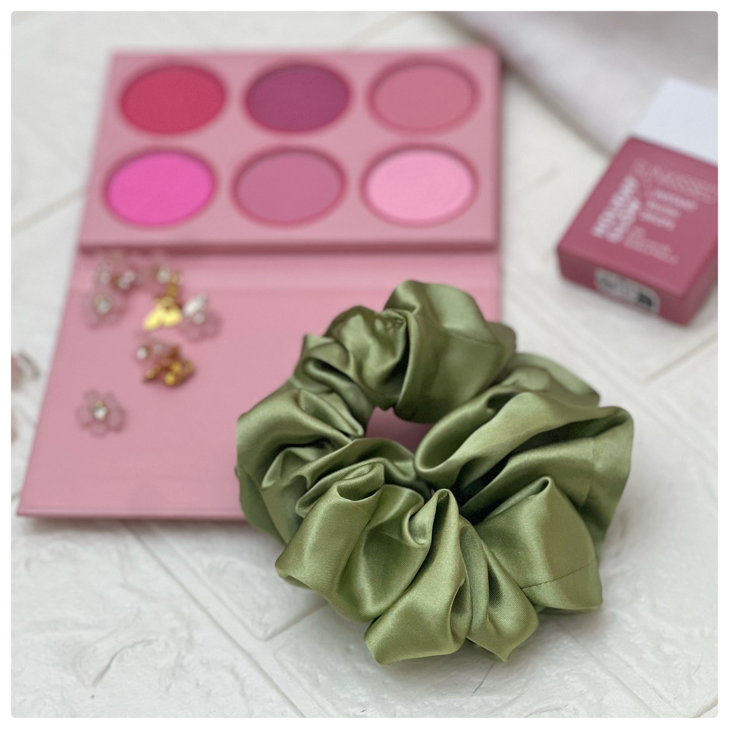 GREEN5 SCRUNCHIES