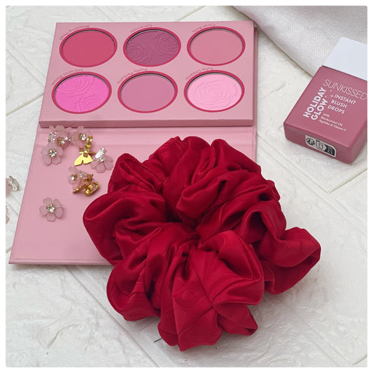 RED BOW SCRUNCHIES