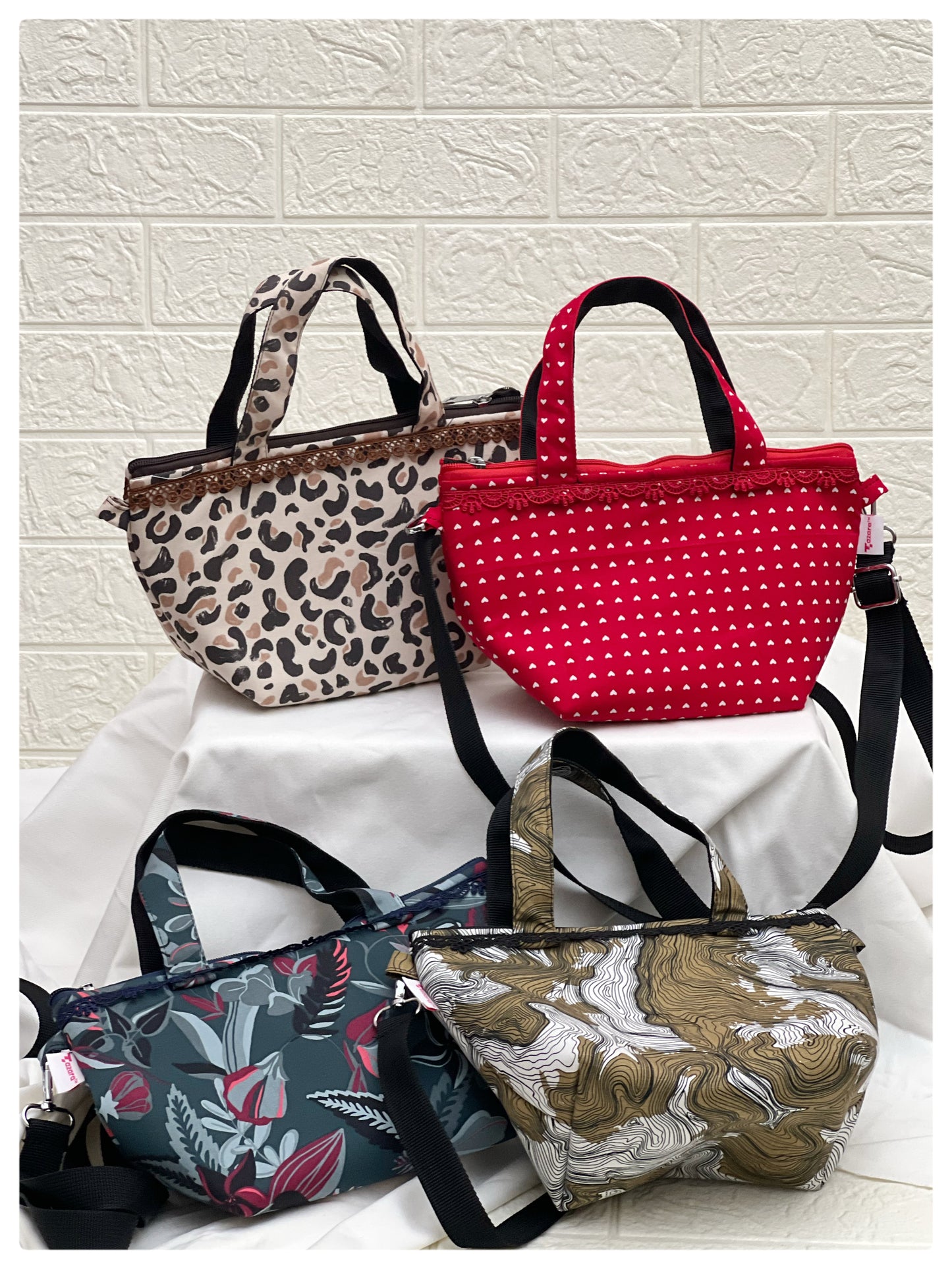 TIGER CROSSBODY BAG
