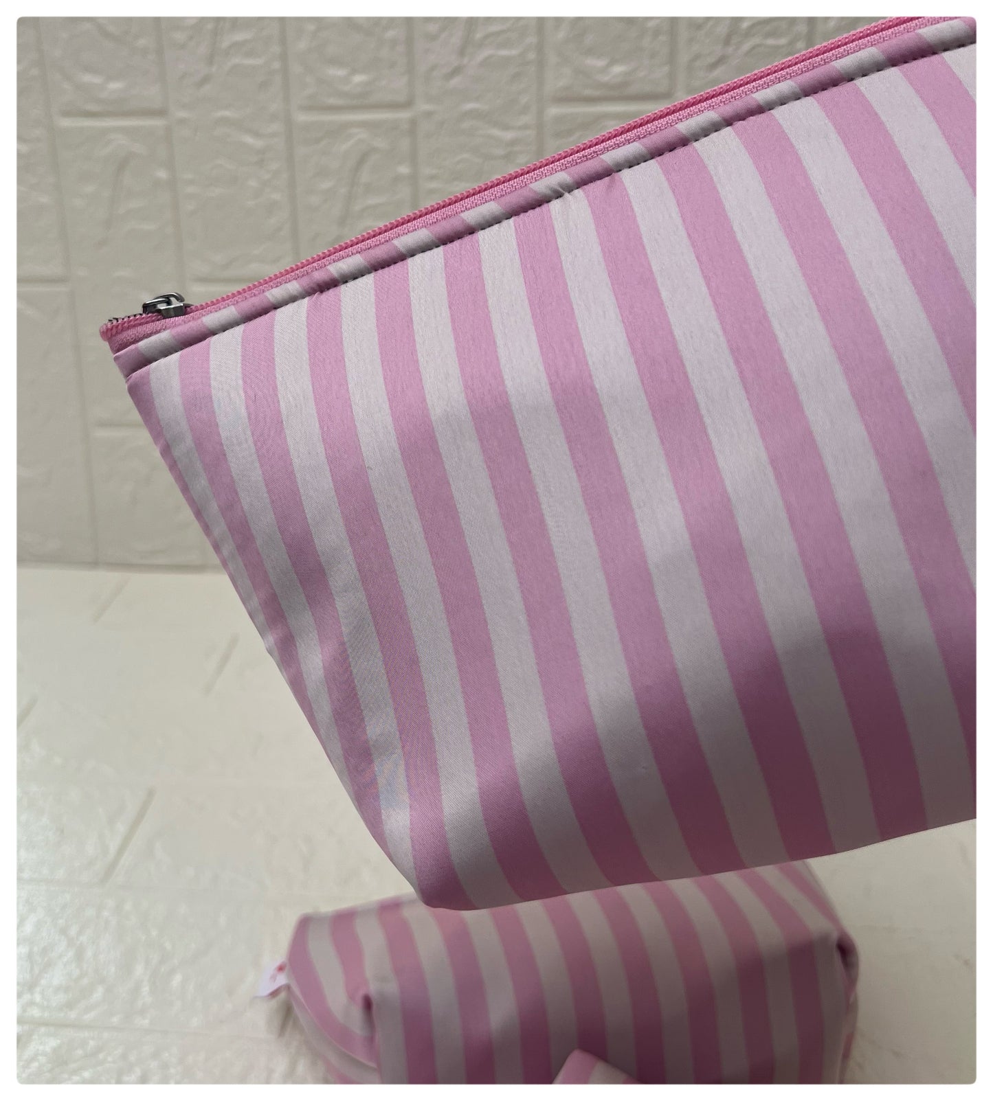 LIGHT PINK STRIPE POUCH