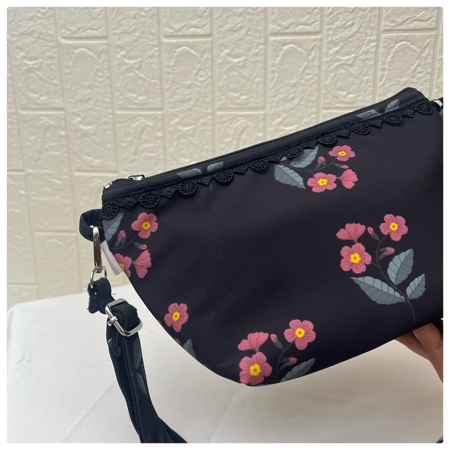 BLACK ORCHID PARIZAT CROSSBODY