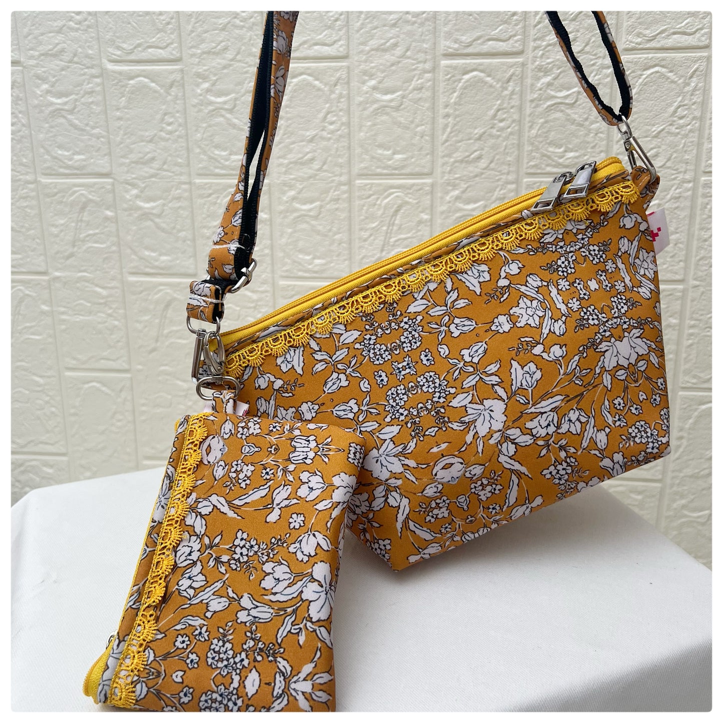 YELLOW FLORAL PARIZAT CROSSBODY