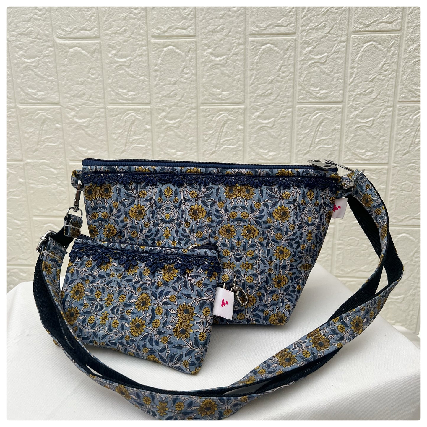 BLUE YELLOW FLOWER PARIZAT CROSSBODY
